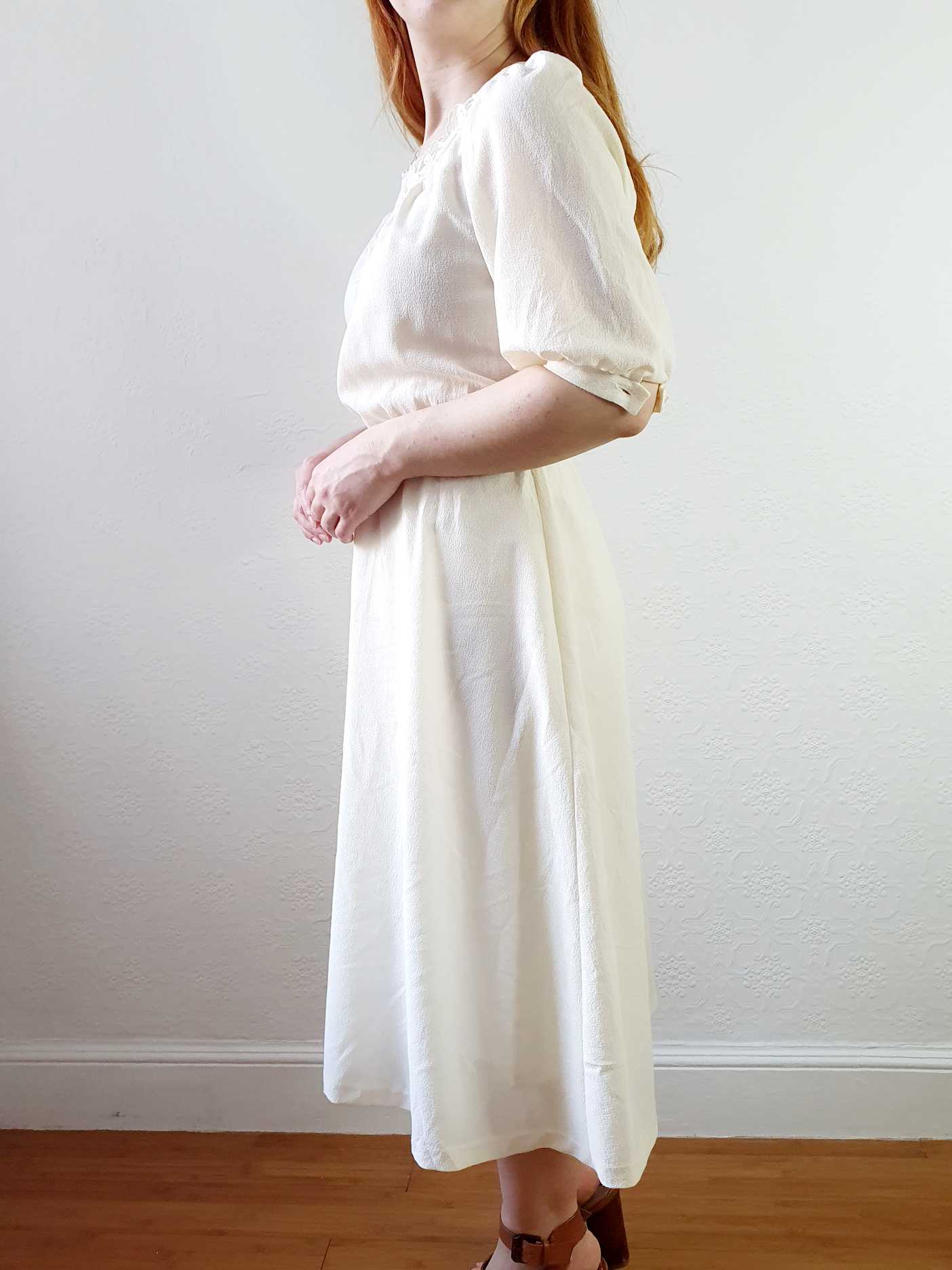 Vintage Cream Romantic Puff Sleeve Dress with Lace Detail - XS/S - Image 6
