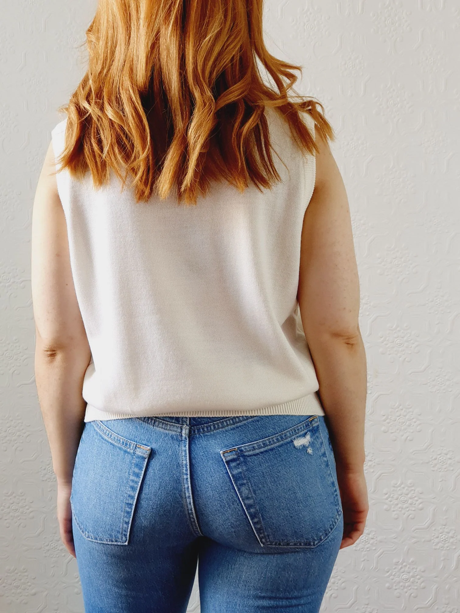 Vintage Cream V-Neck Vest with Cable Knit Detail - S/M - Image 4