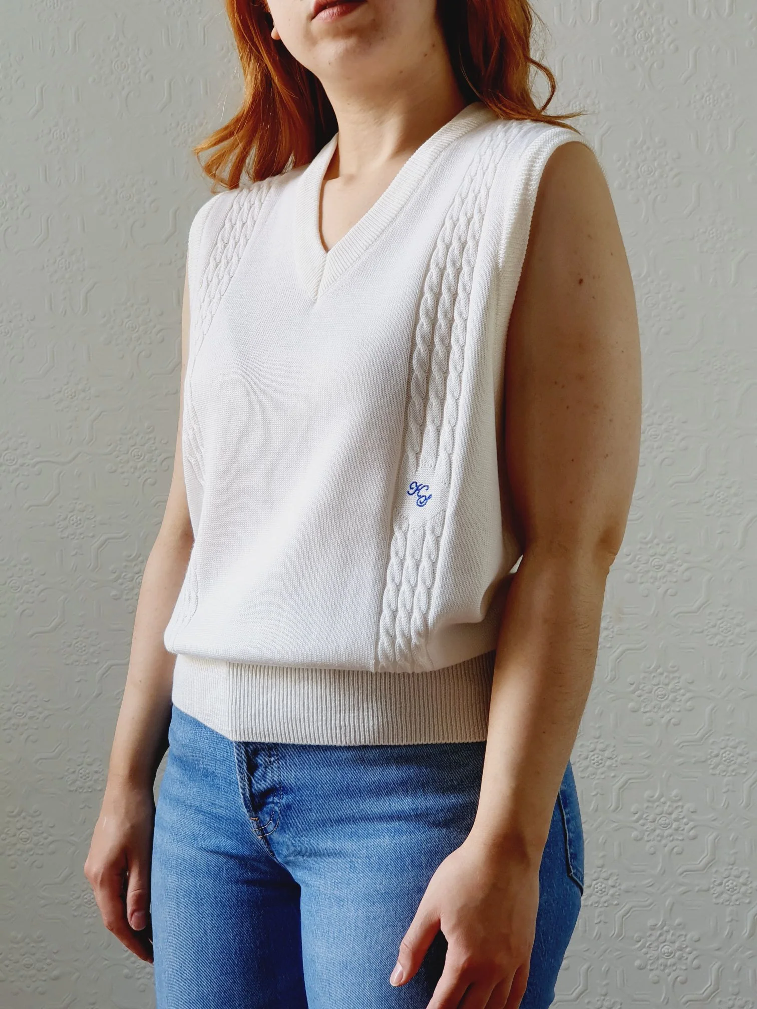 Vintage Cream V-Neck Vest with Cable Knit Detail - S/M - Image 7