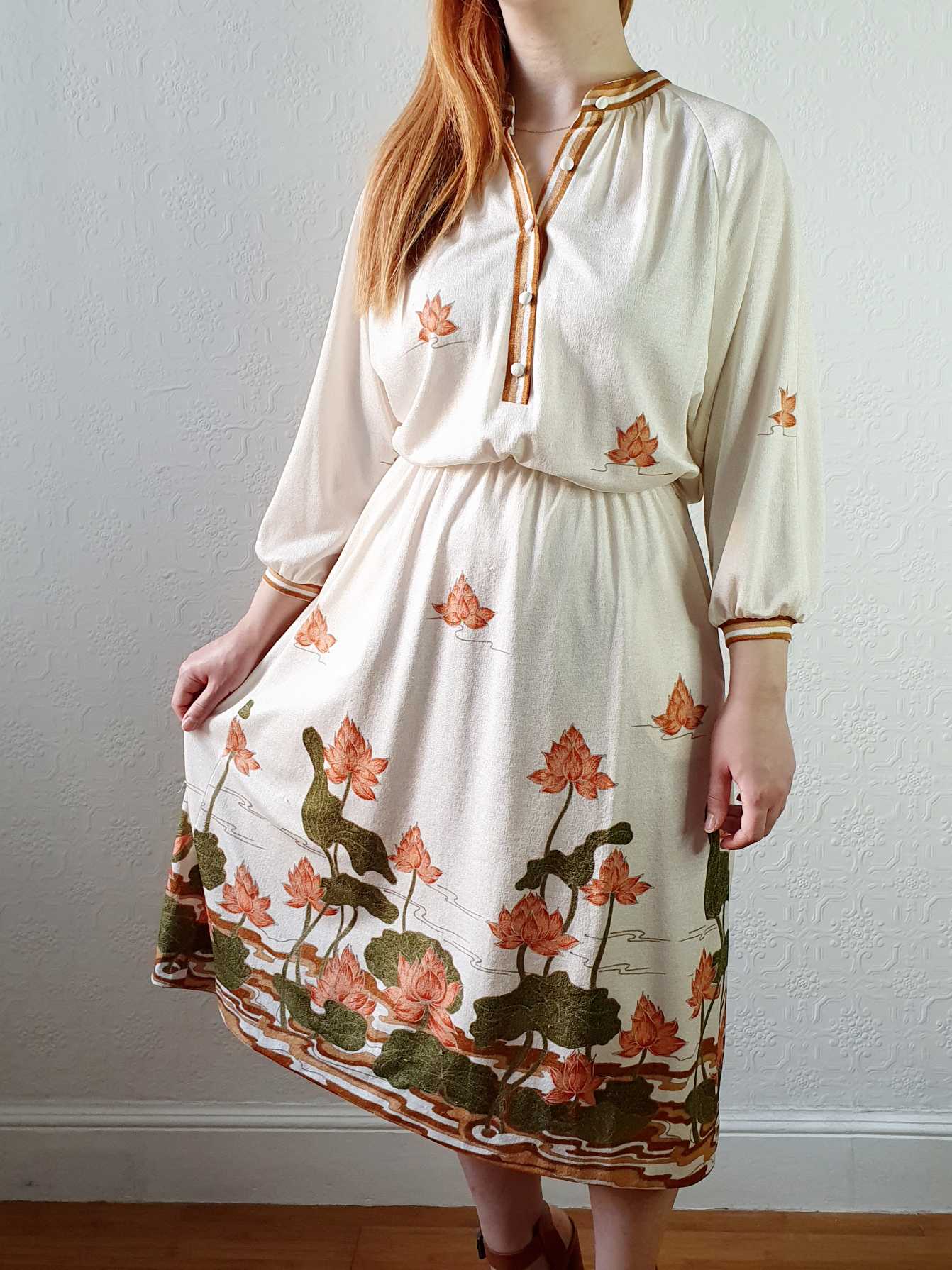 Vintage Floral 70s Tea Dress with Batwing Sleeves - S/M - Image 7