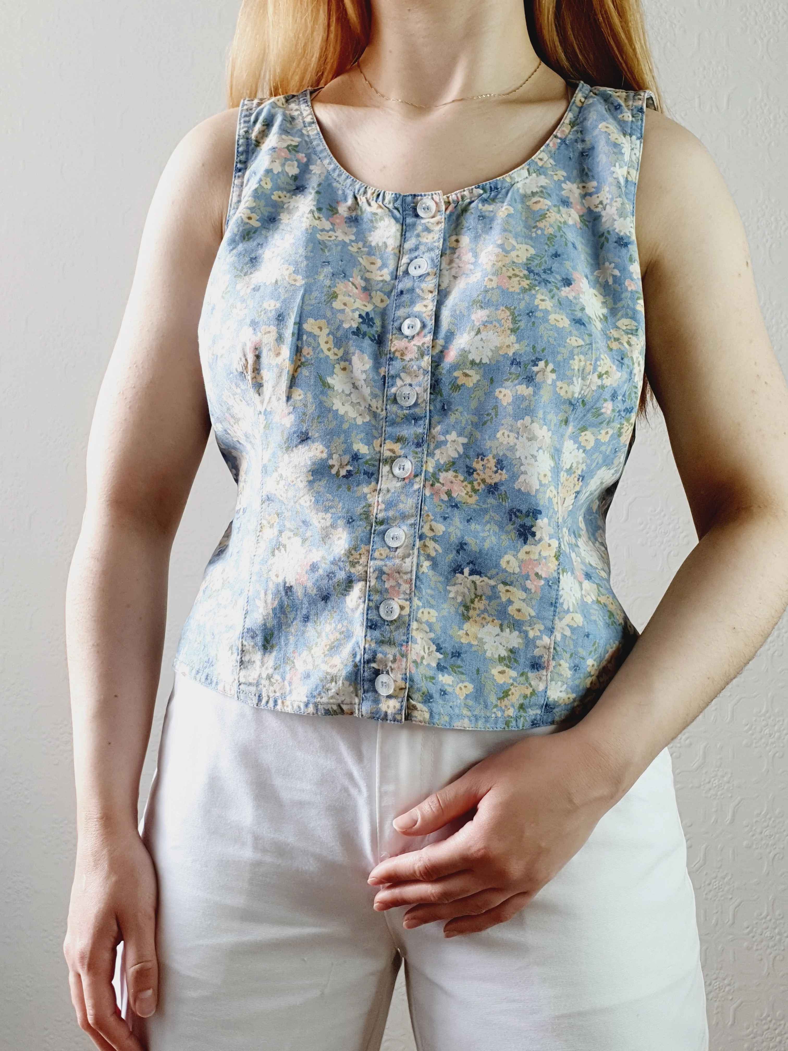 Vintage Floral Sleeveless Top • S-M - Image 3