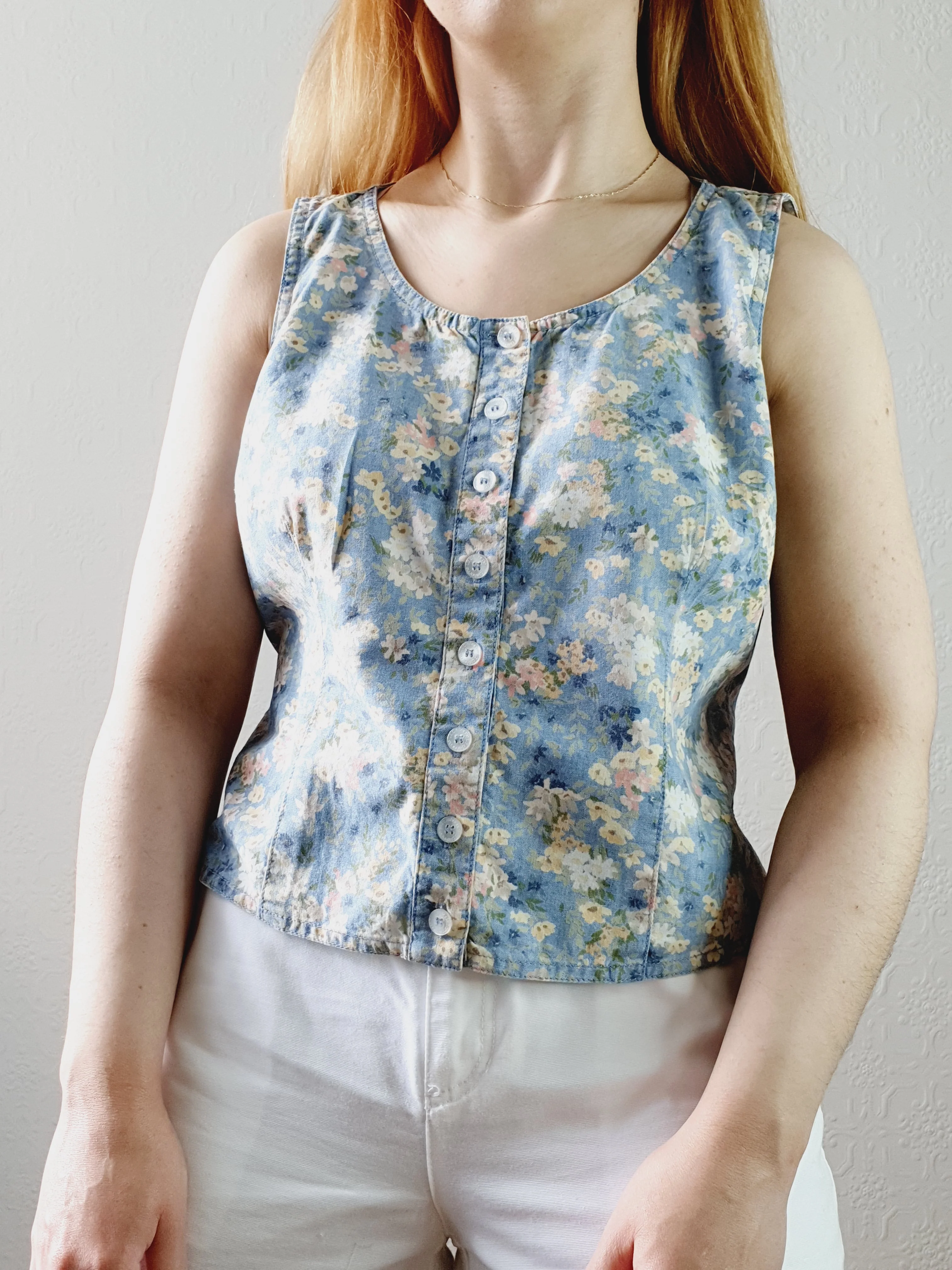 Vintage Floral Sleeveless Top • S-M - Image 4