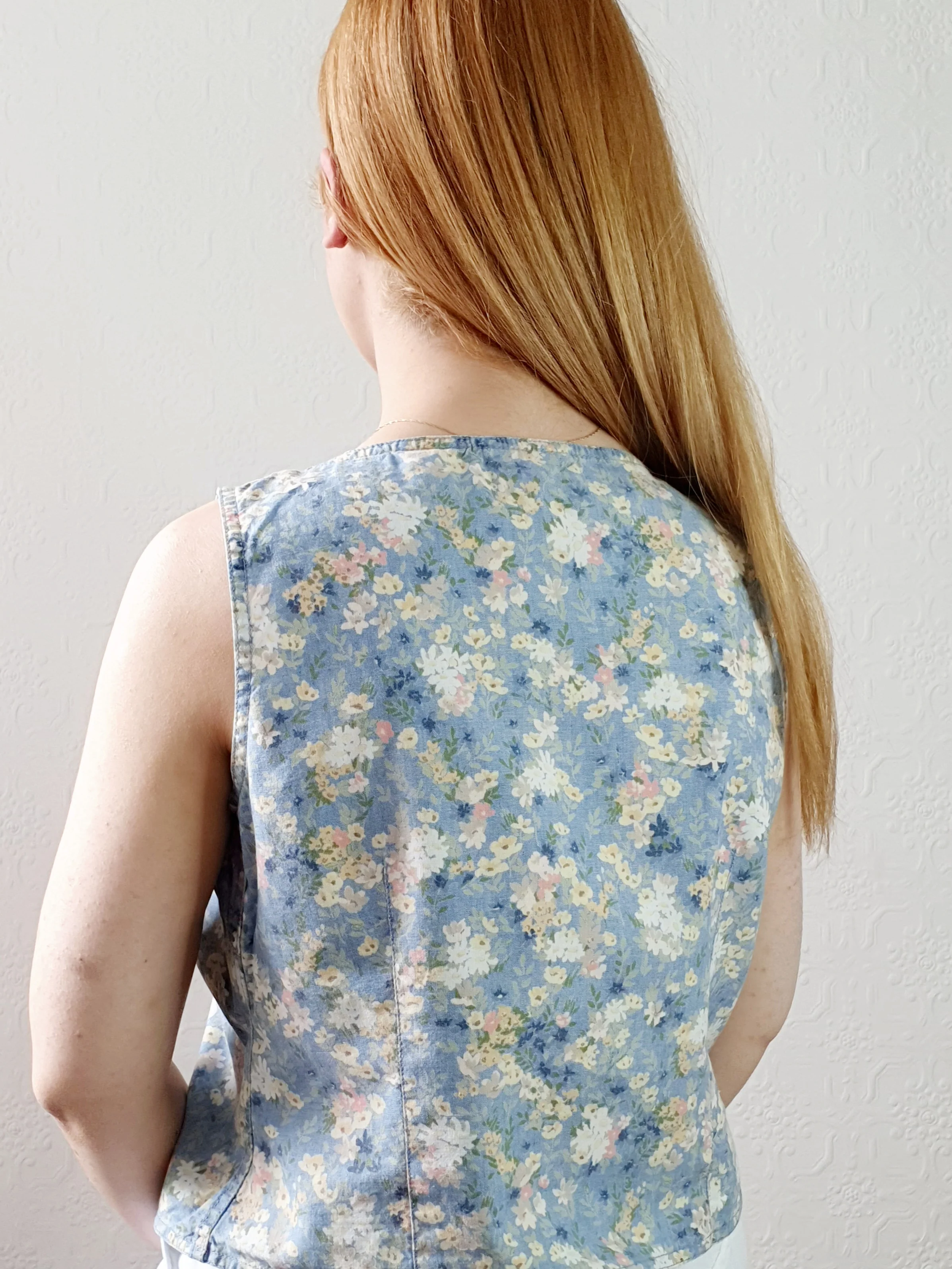 Vintage Floral Sleeveless Top • S-M - Image 5