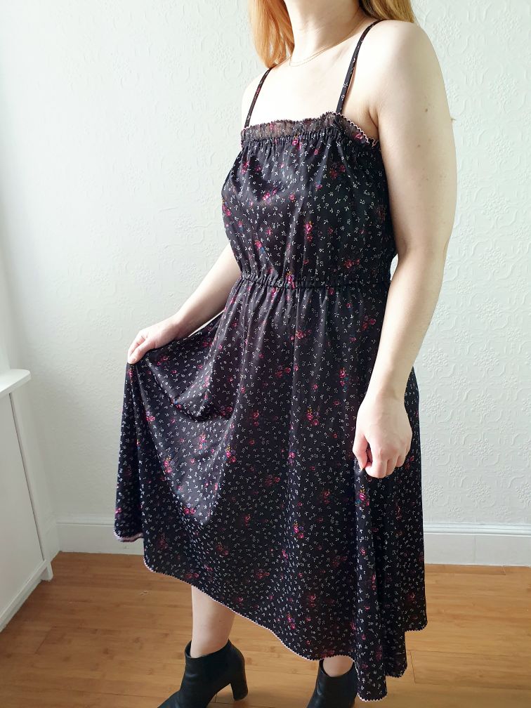 Vintage Floral Spaghetti Strap Dress - M/L - Image 7