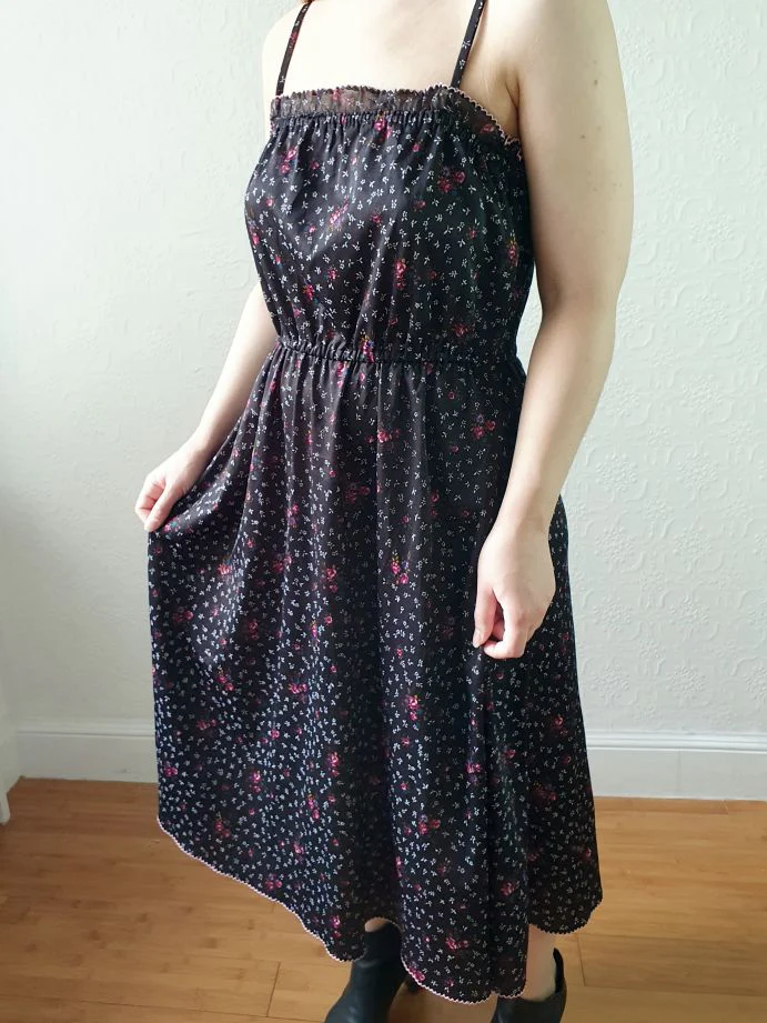 Vintage Floral Spaghetti Strap Dress - M/L - Image 9