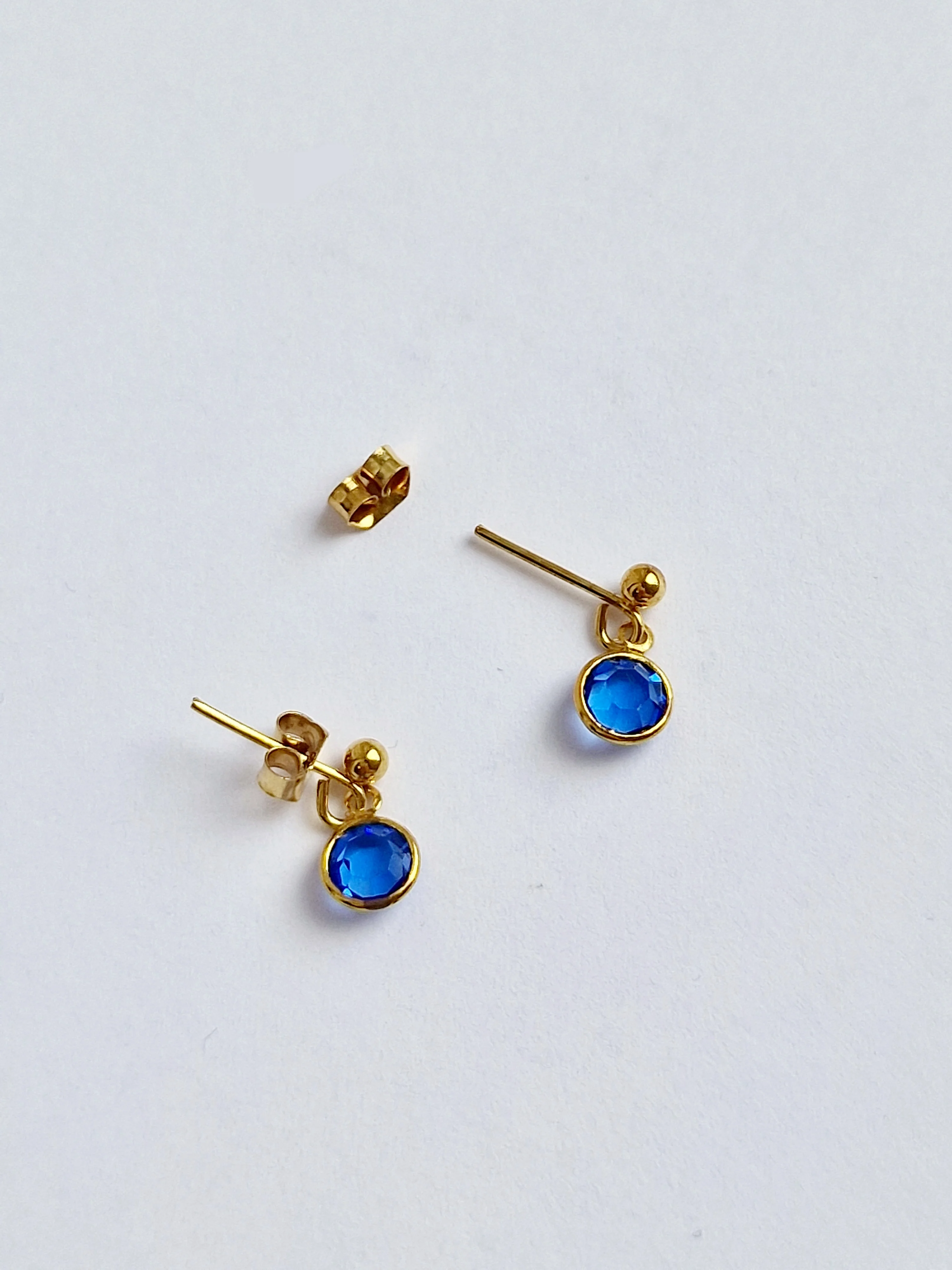 Vintage Gold Plated Blue Crystal Drop Earrings - Image 3