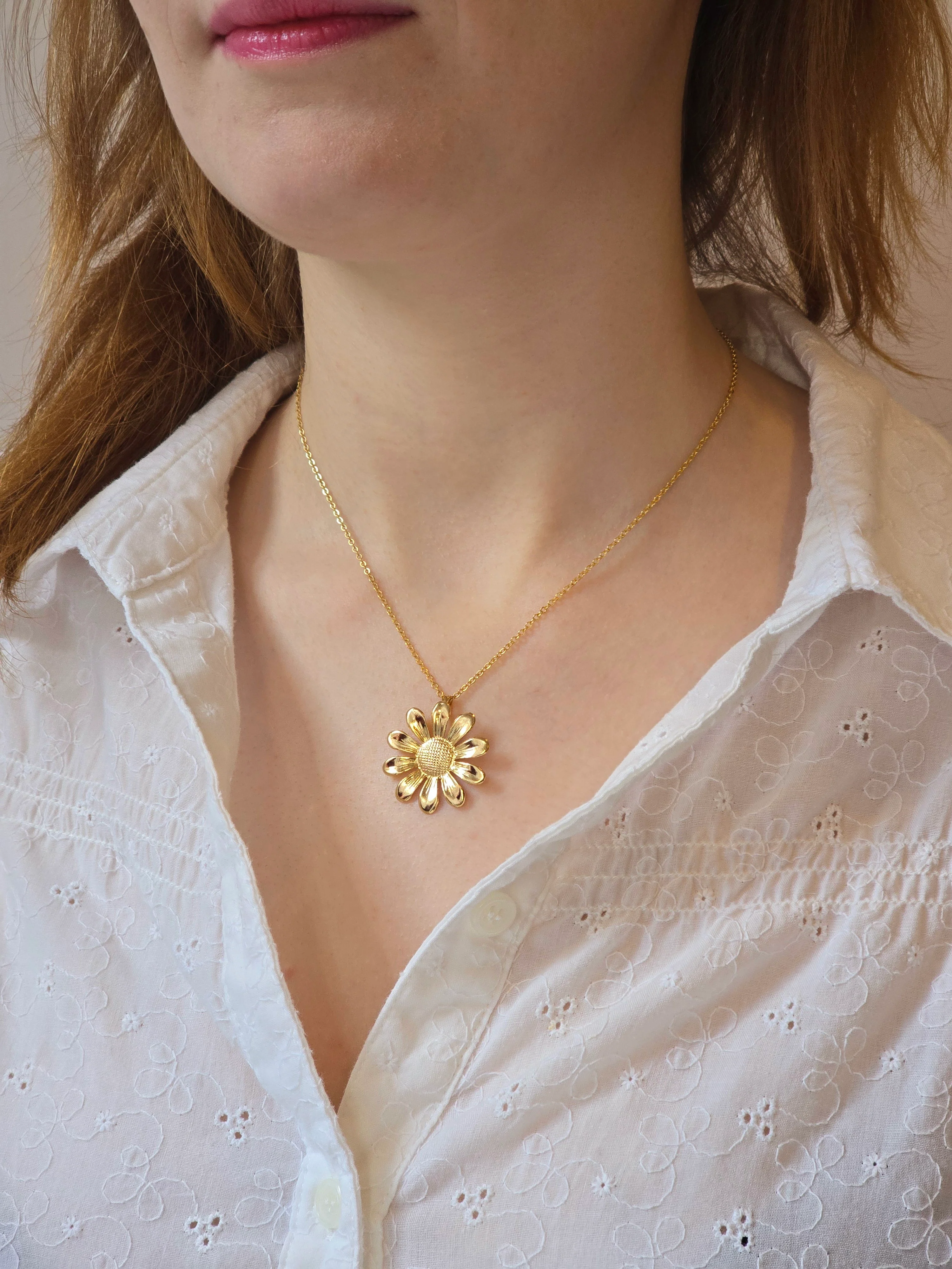 Vintage Gold Plated Cable Chain Necklace With Big Flower Charm - Image 2