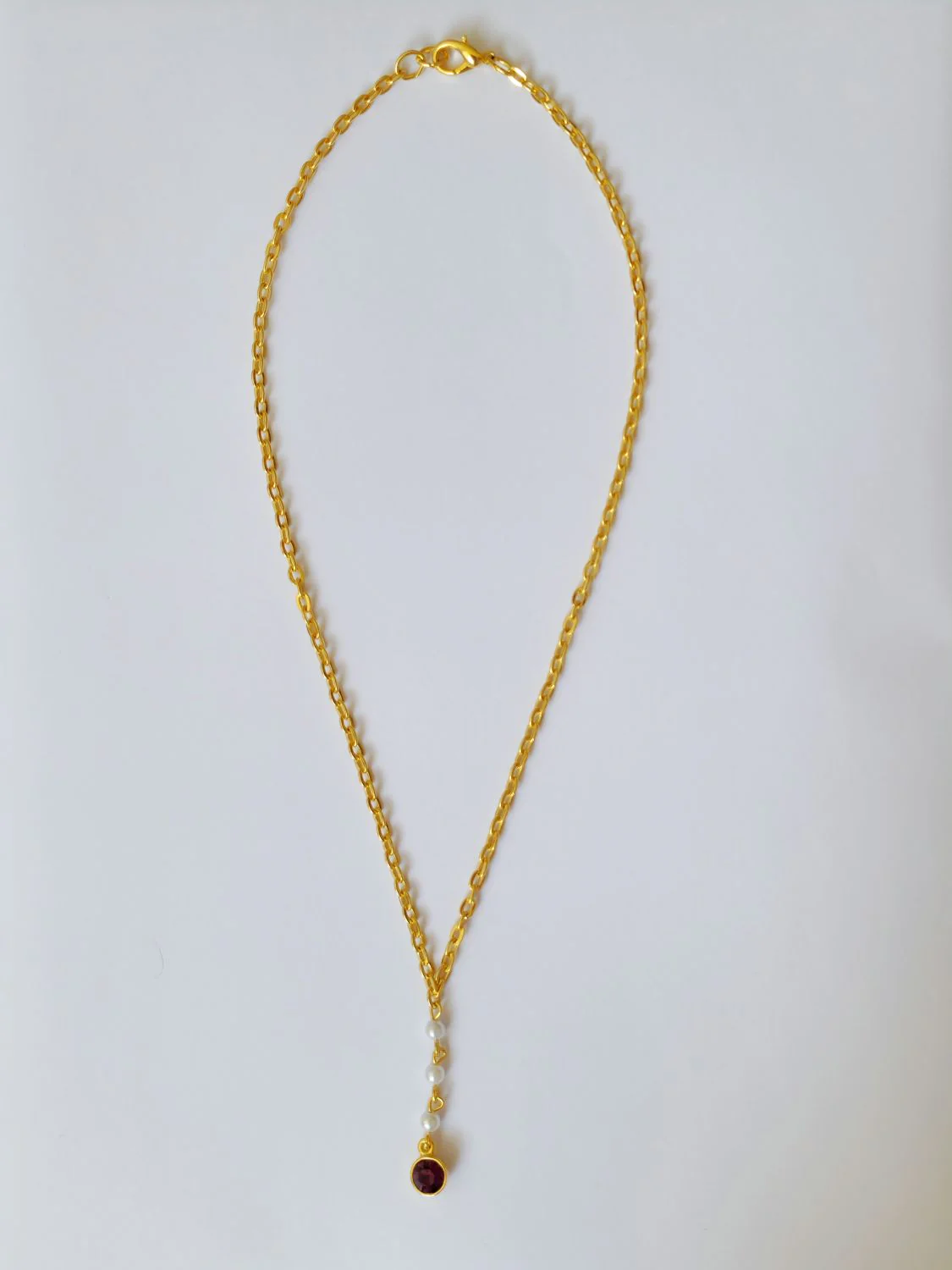 Vintage Gold Plated Cable Chain Pendant Necklace with a Purple Crystal and Pearl Charm - Image 5