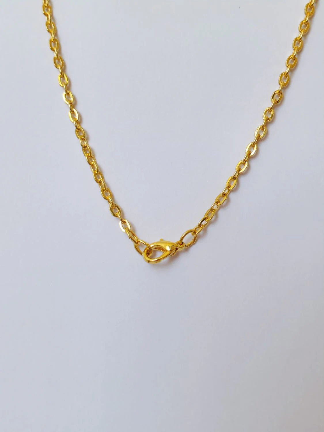 Vintage Gold Plated Cable Chain Pendant Necklace with a Purple Crystal and Pearl Charm - Image 6