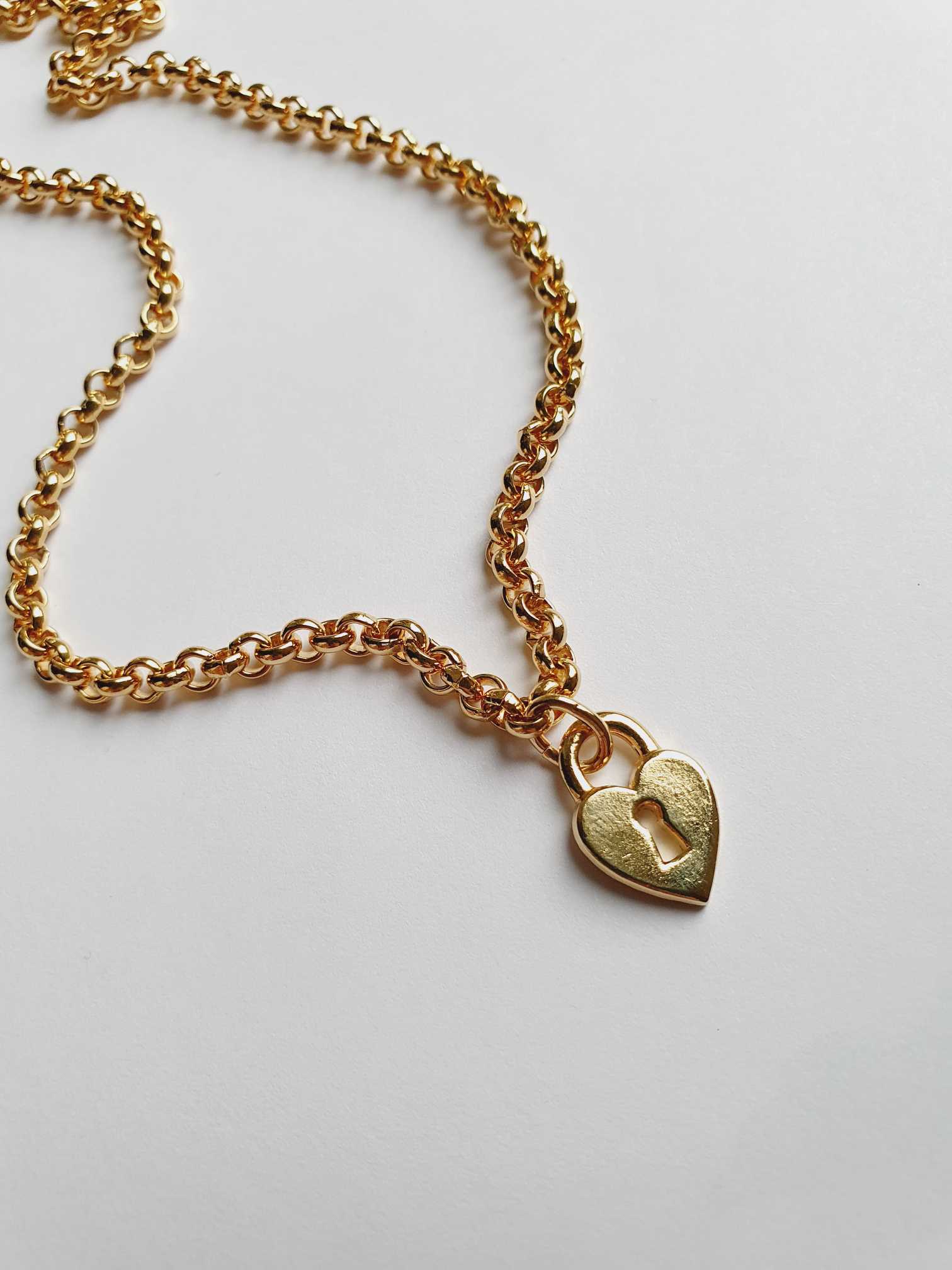 Vintage Gold Plated Chain Layering Set - Image 3