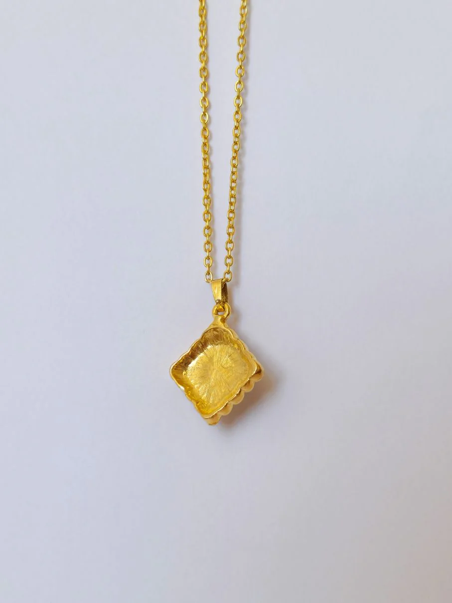 Vintage Gold Plated Chain Layering Set - Image 4