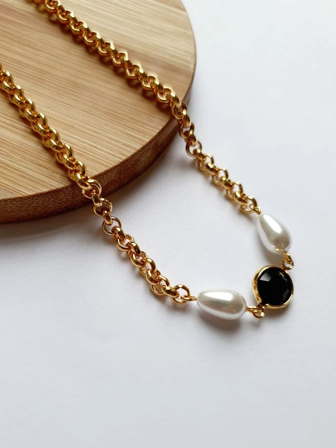 Vintage Gold Plated Chain Necklace with Pearls & Black Crystal - Image 2