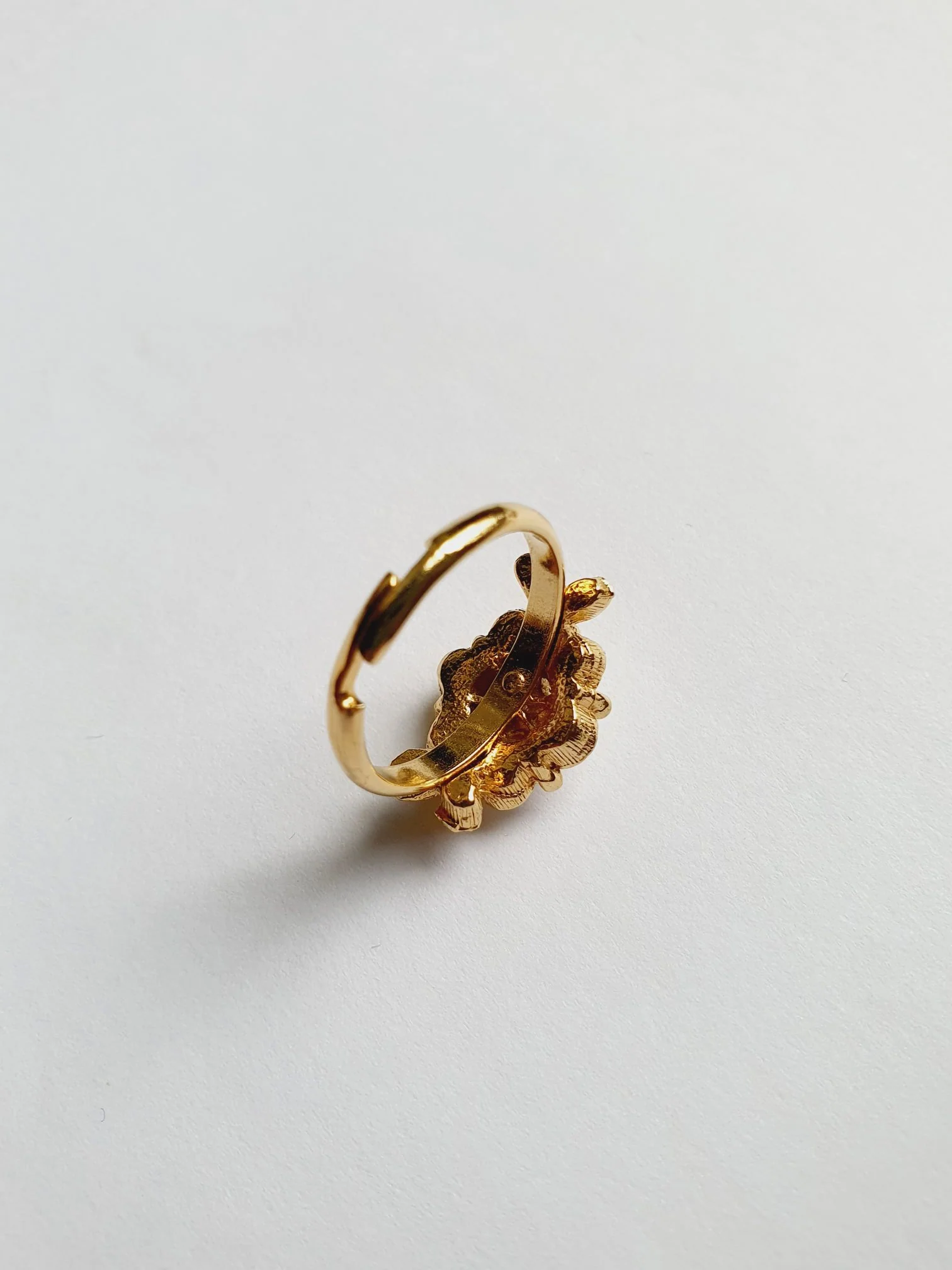 Vintage Gold Plated Clear & Black Crystal Flower Cocktail Ring - Image 5