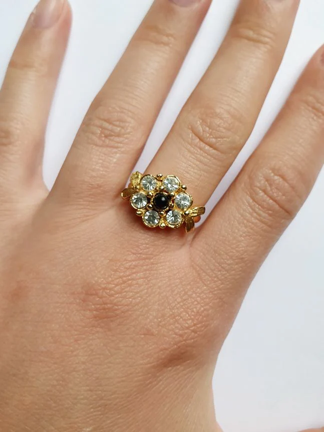 Vintage Gold Plated Clear & Black Crystal Flower Cocktail Ring - Image 6