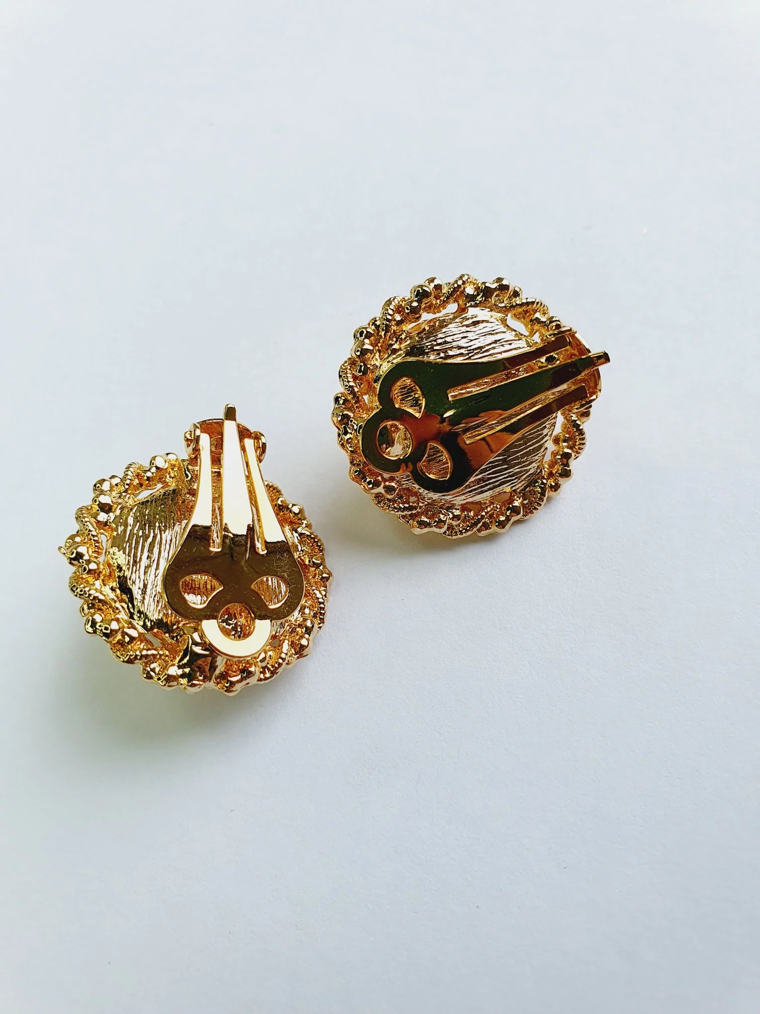 Vintage Gold Plated Clip On Pearl Earrings - Image 5