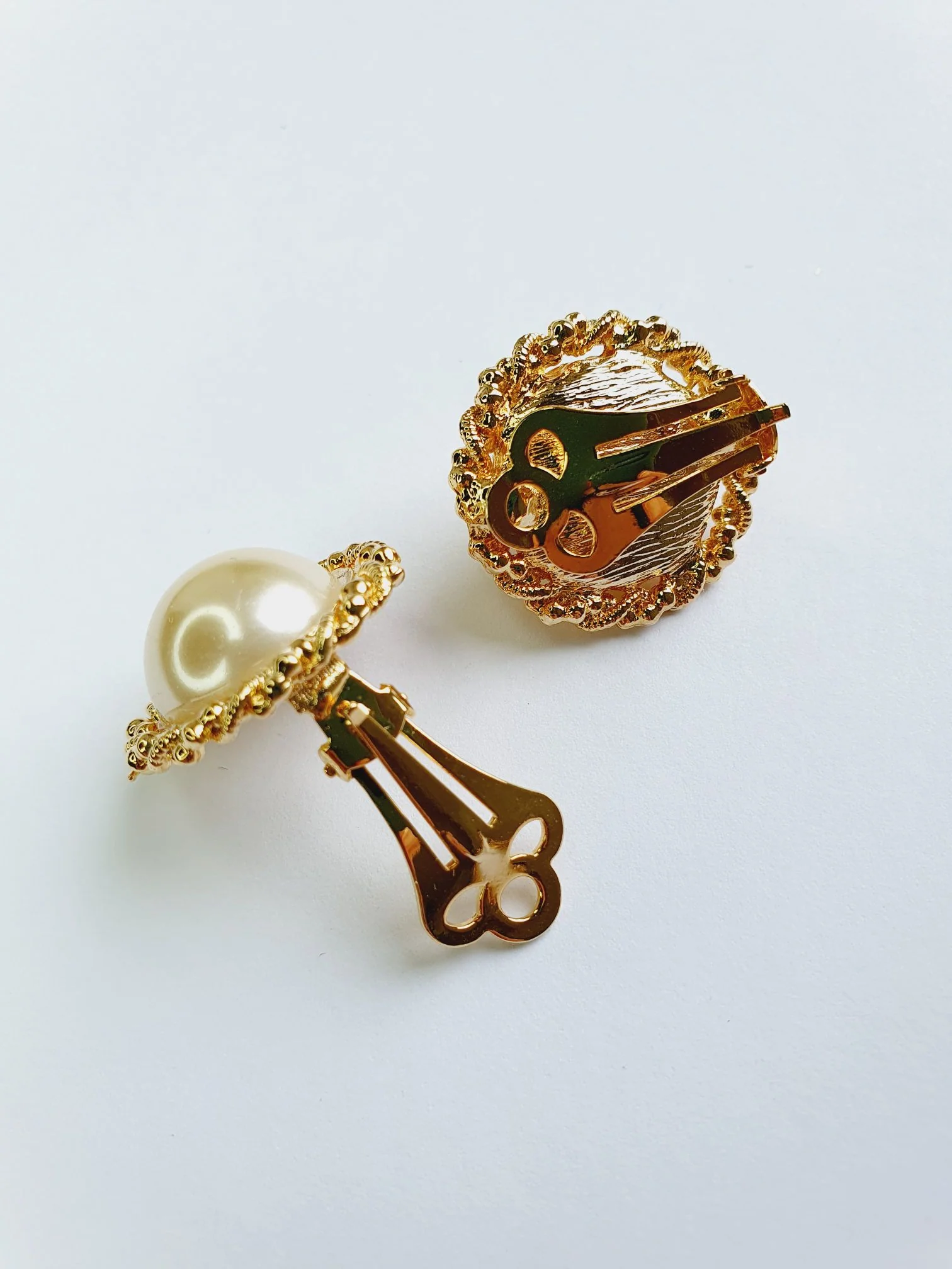 Vintage Gold Plated Clip On Pearl Earrings - Image 6