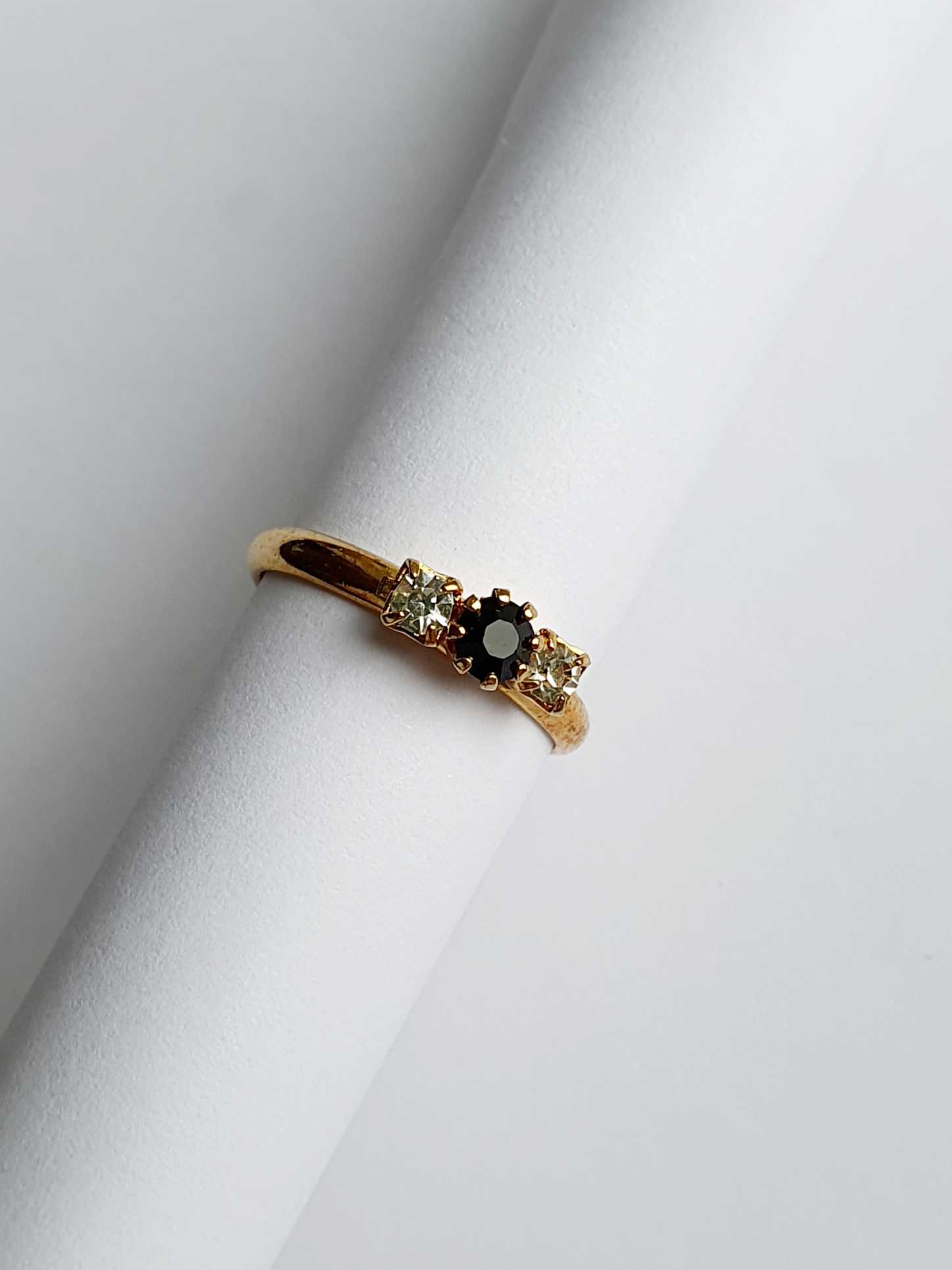 Vintage Gold Plated Coloured Crystal Ring - Image 10