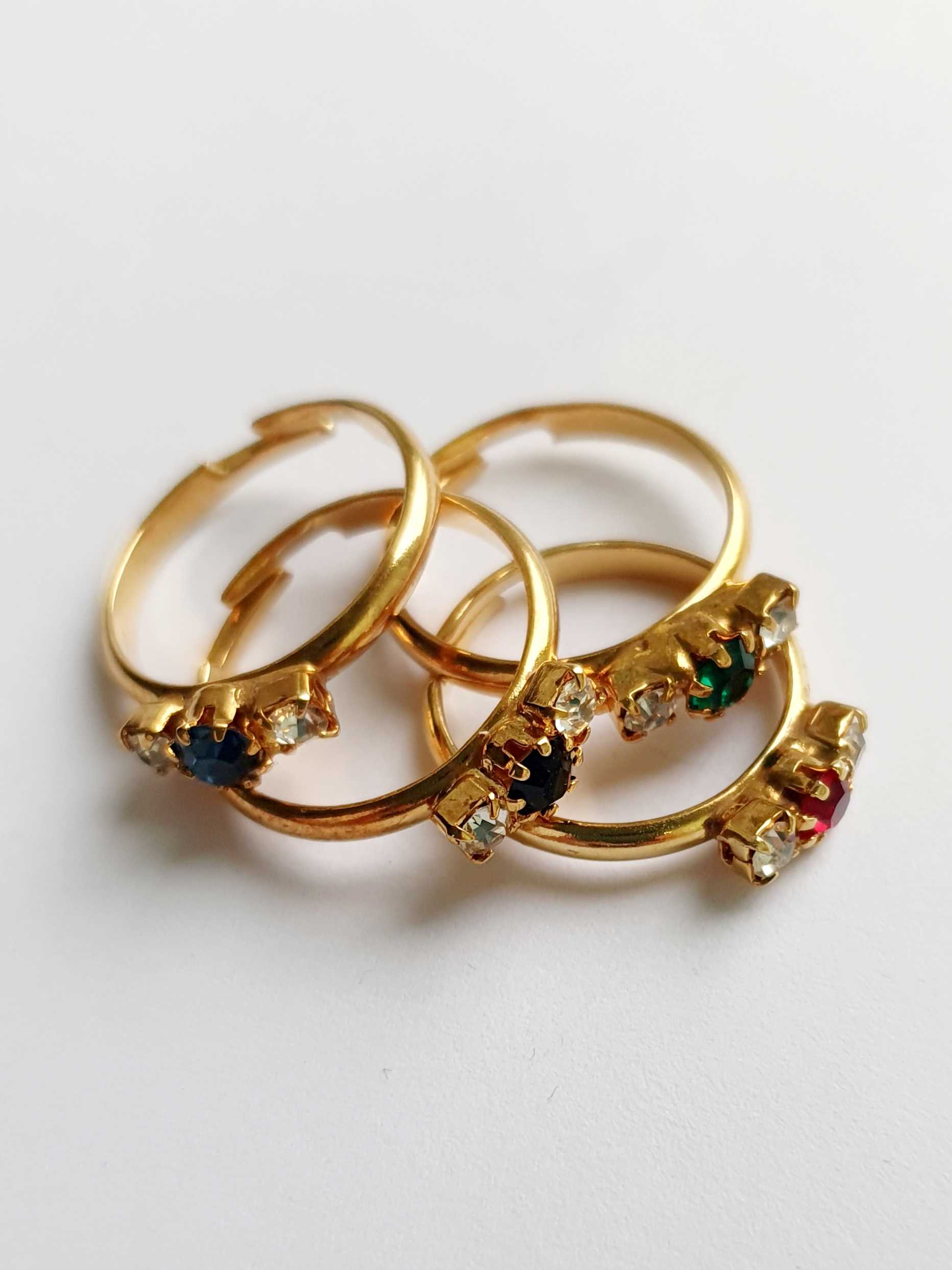 Vintage Gold Plated Coloured Crystal Ring - Image 13