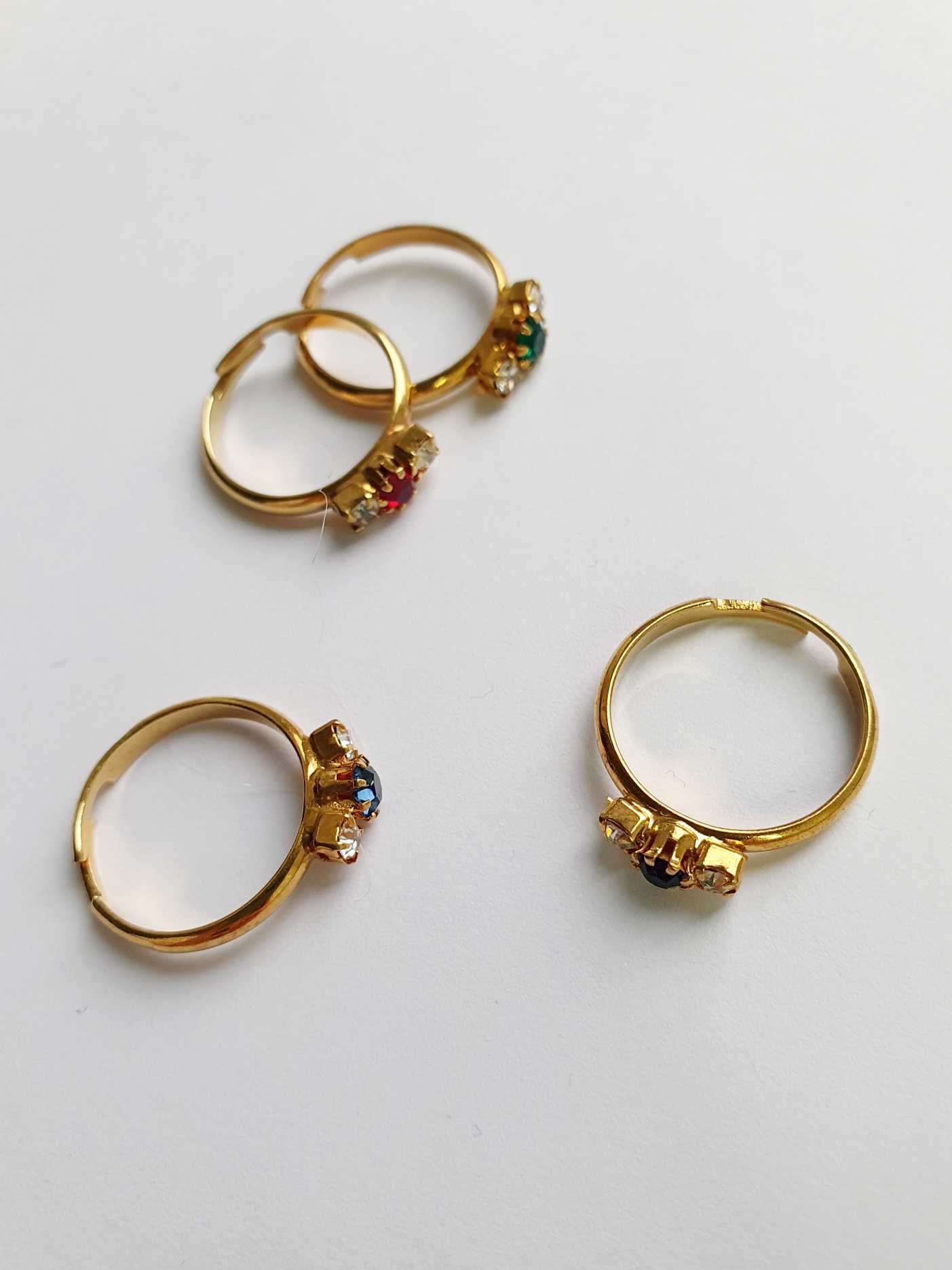 Vintage Gold Plated Coloured Crystal Ring - Image 14