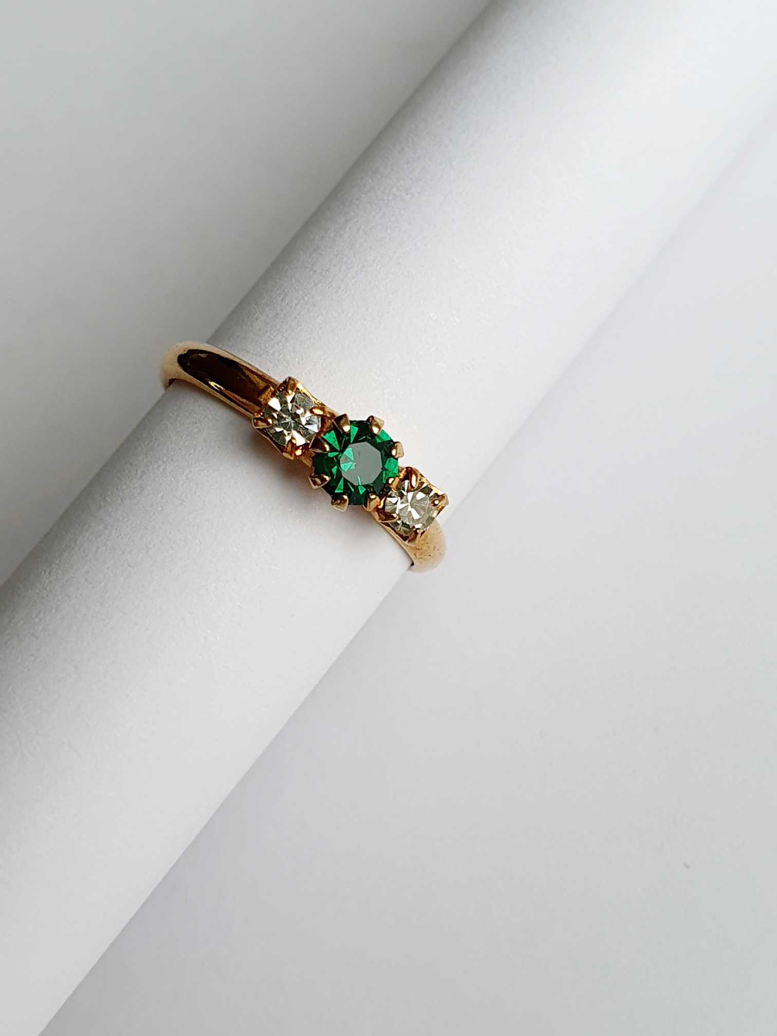 Vintage Gold Plated Coloured Crystal Ring - Image 8