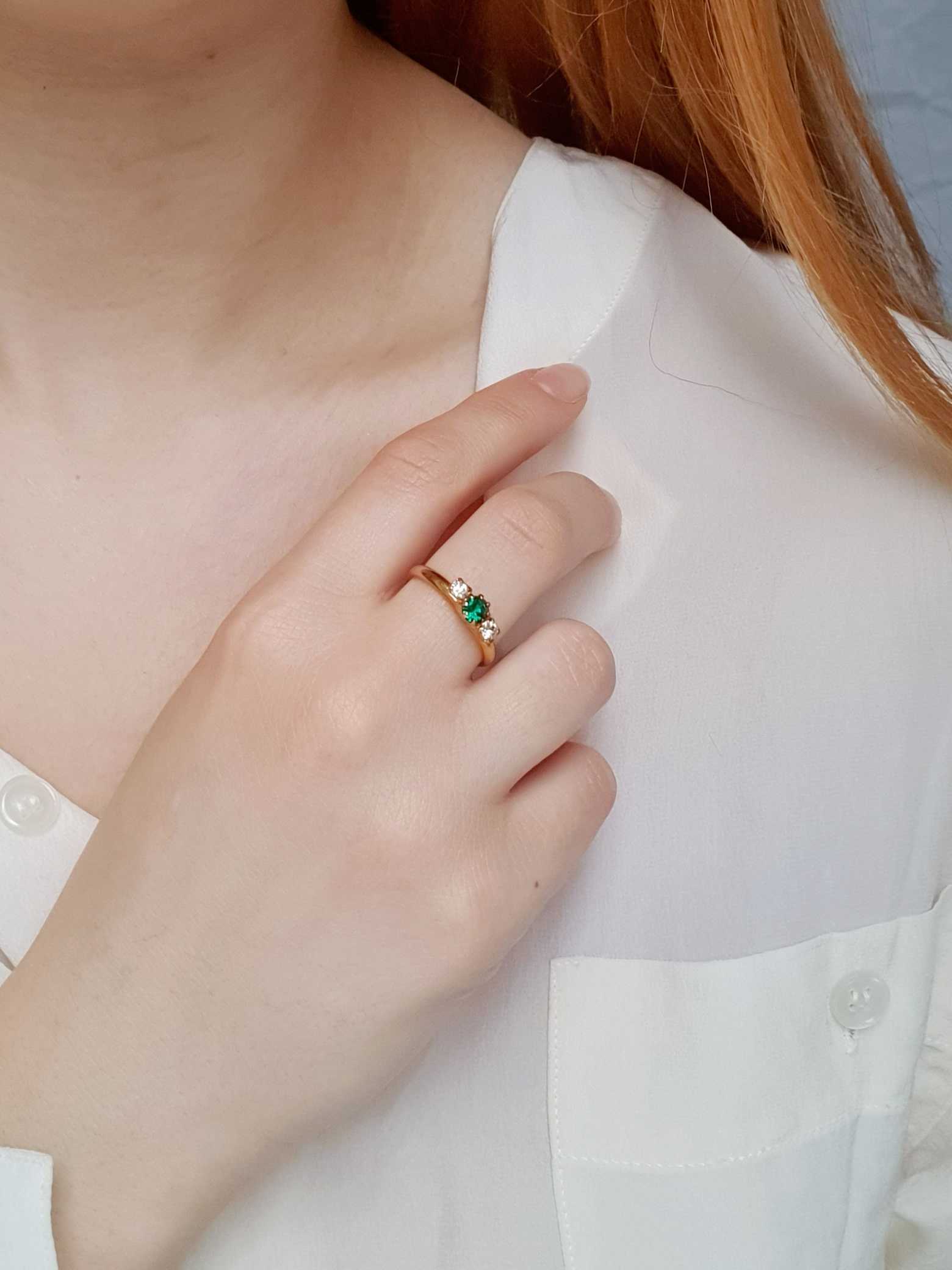 Vintage Gold Plated Coloured Crystal Ring - Image 9