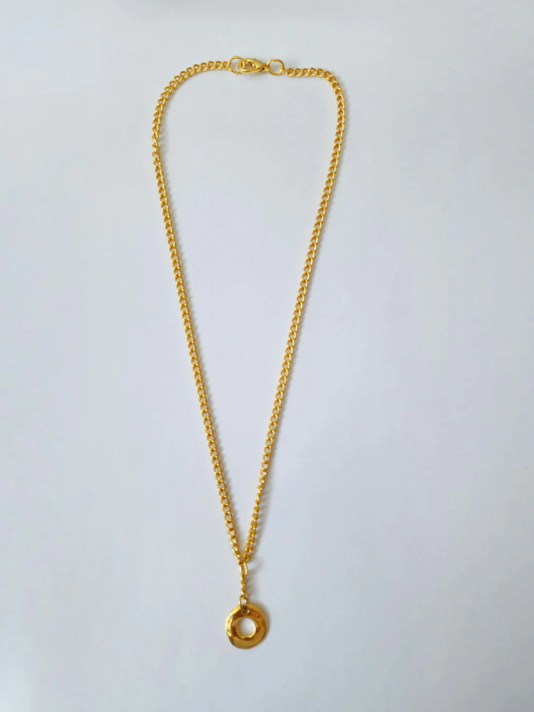 Vintage Gold Plated Curb Chain Pendant Necklace with Circle Charm - Image 3