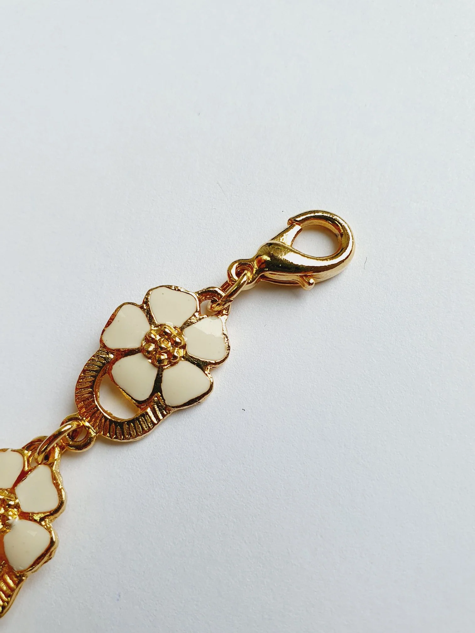 Vintage Gold Plated & Enamel Flower Bracelet - Image 5