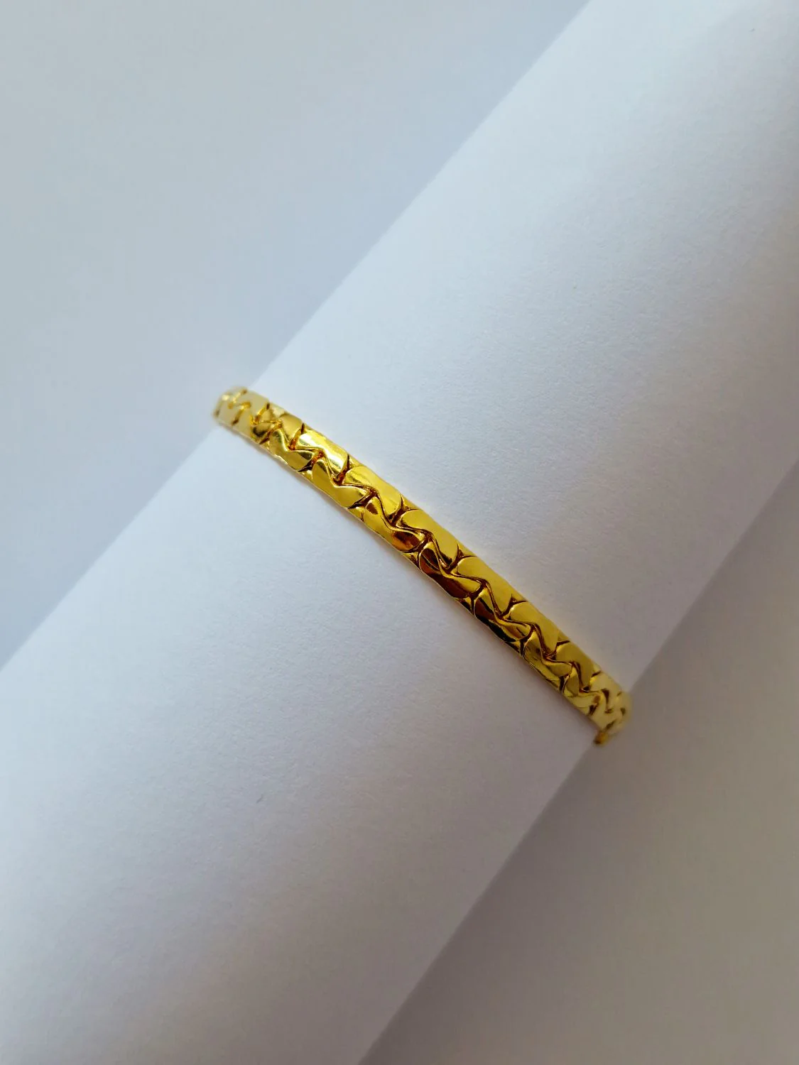 Vintage Gold Plated Flat Mesh Chain Bracelet - Image 3