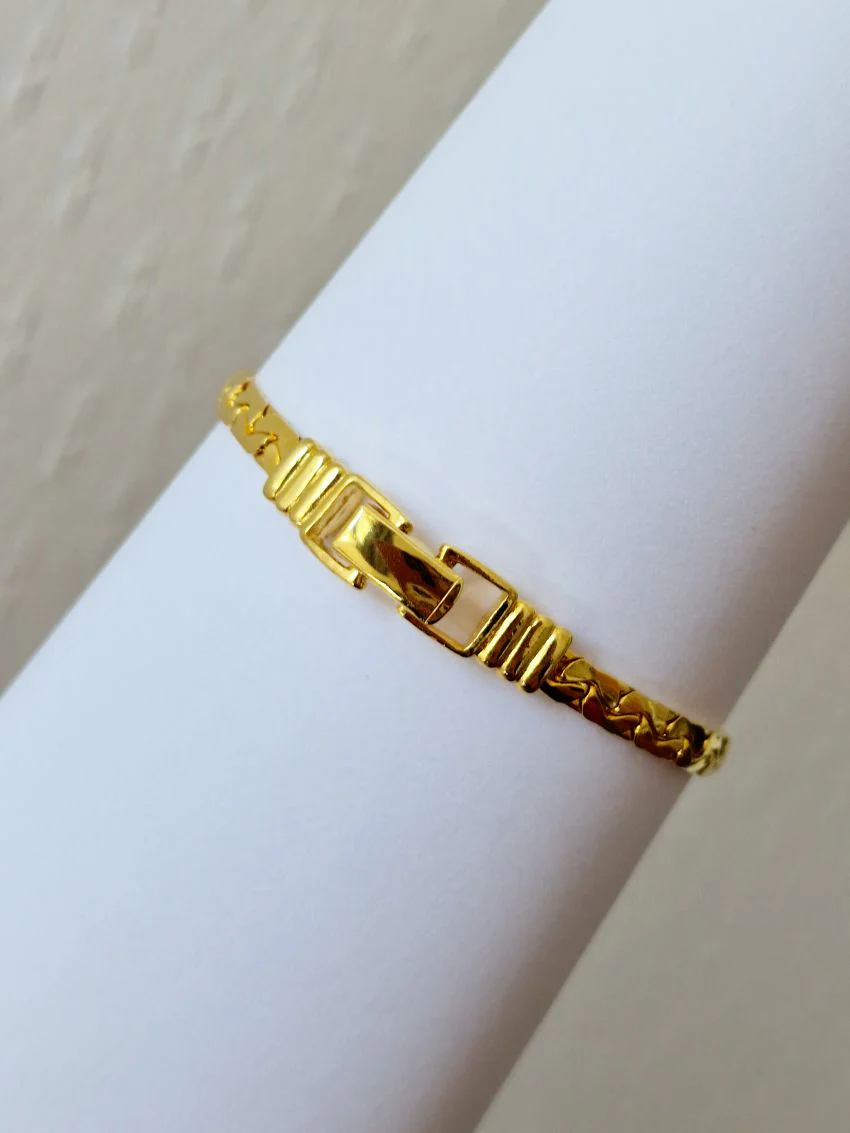 Vintage Gold Plated Flat Mesh Chain Bracelet - Image 5