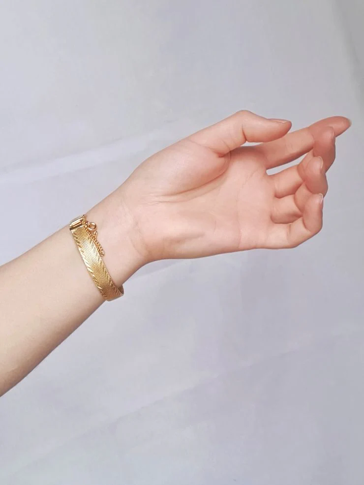 Vintage Gold Plated Flat Mesh Bracelet - Image 2