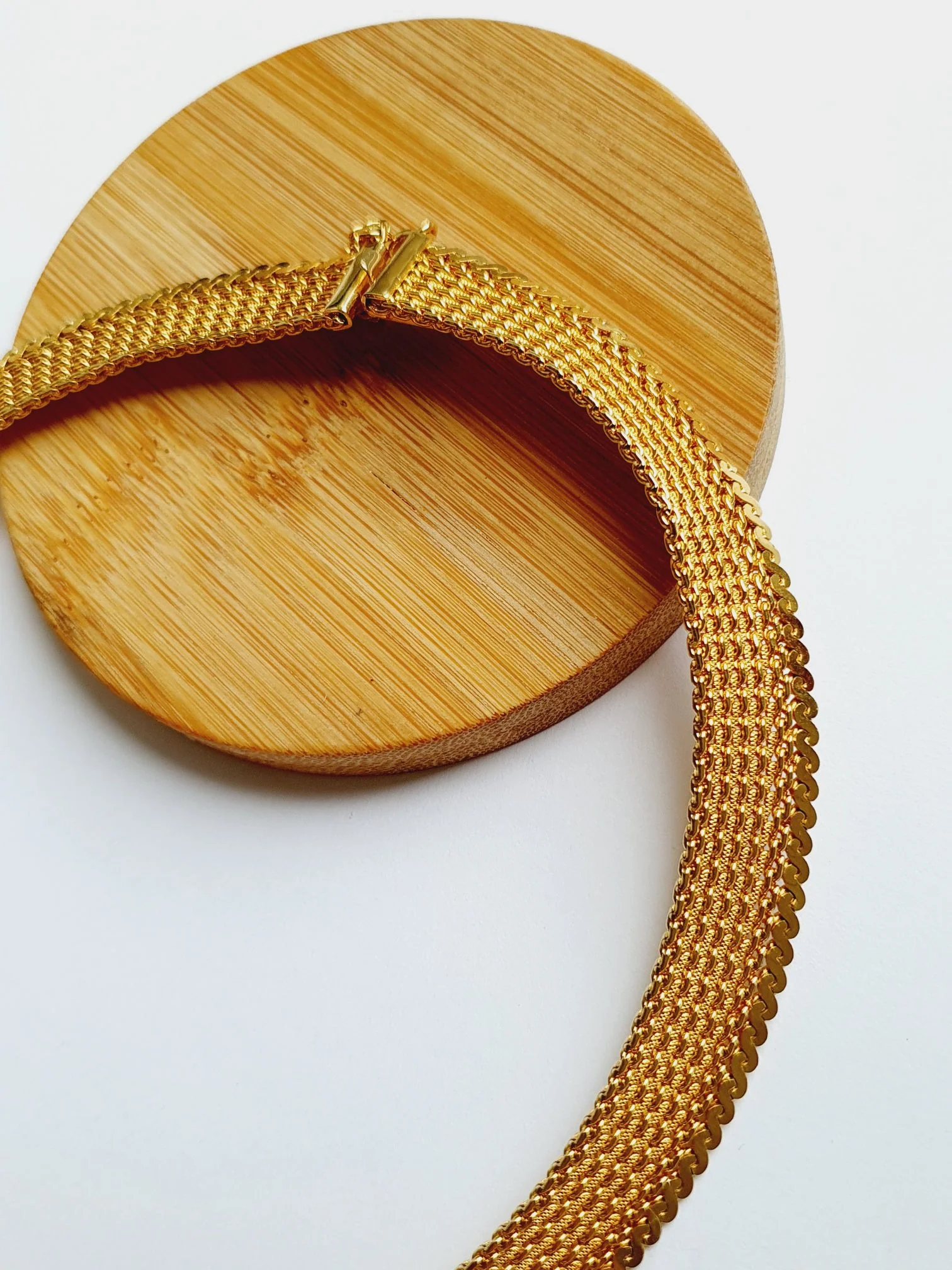 Vintage Gold Plated Flat Mesh Chain Necklace - Image 3