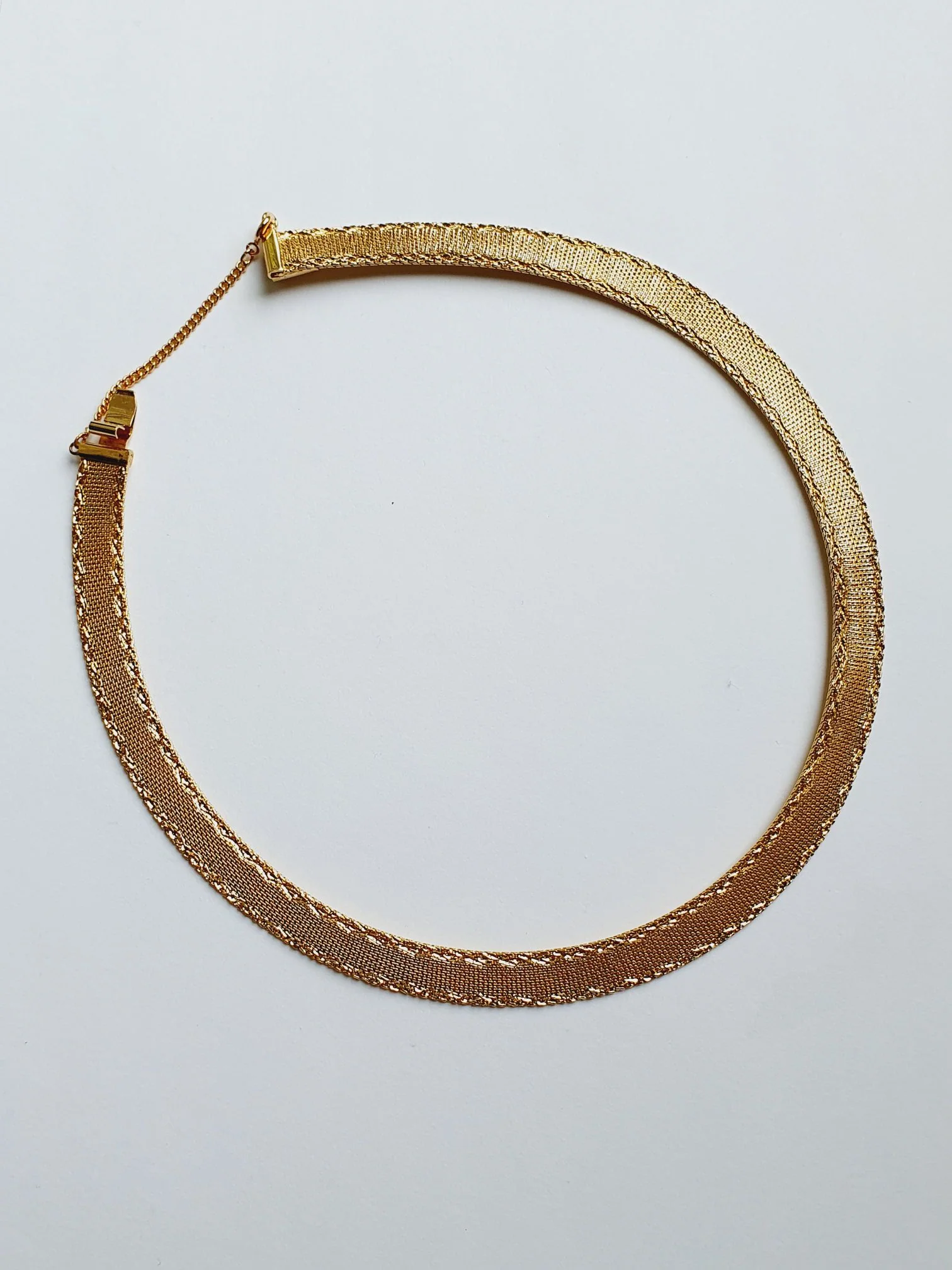 Vintage Gold Plated Flat Mesh Chain Necklace - Image 3