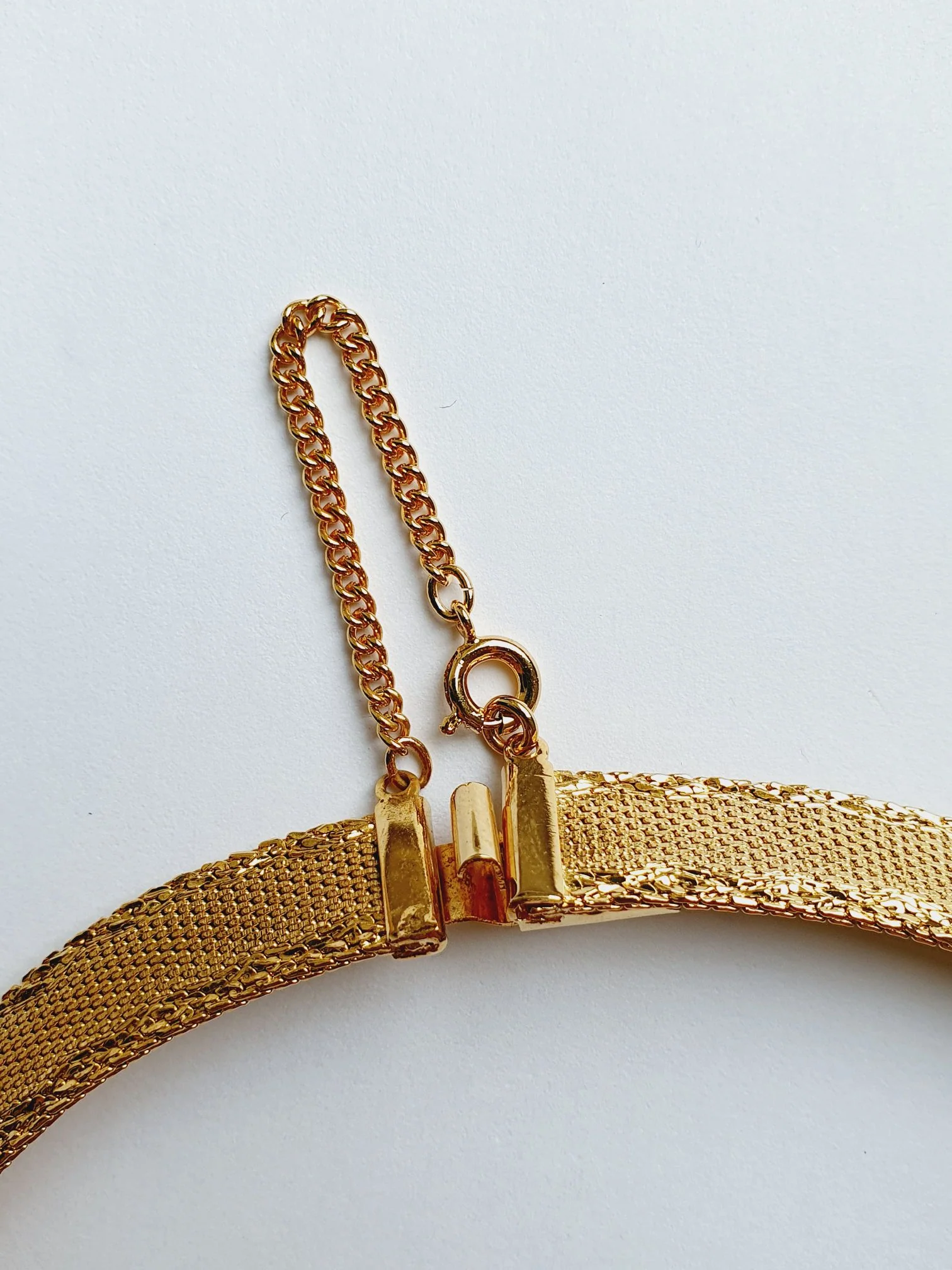 Vintage Gold Plated Flat Mesh Chain Necklace - Image 4
