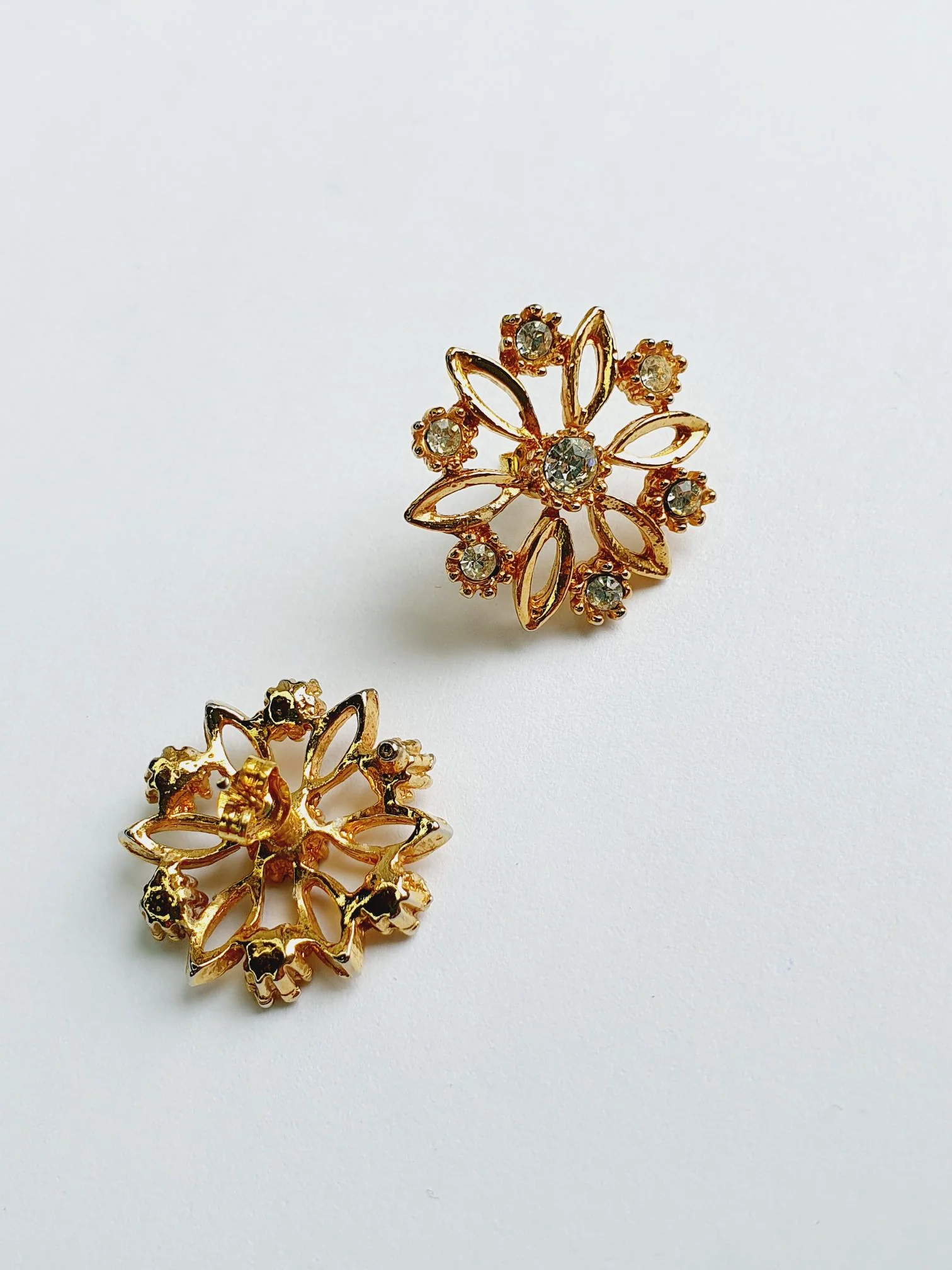 Vintage Gold Plated Flower Stud Earrings - Image 4