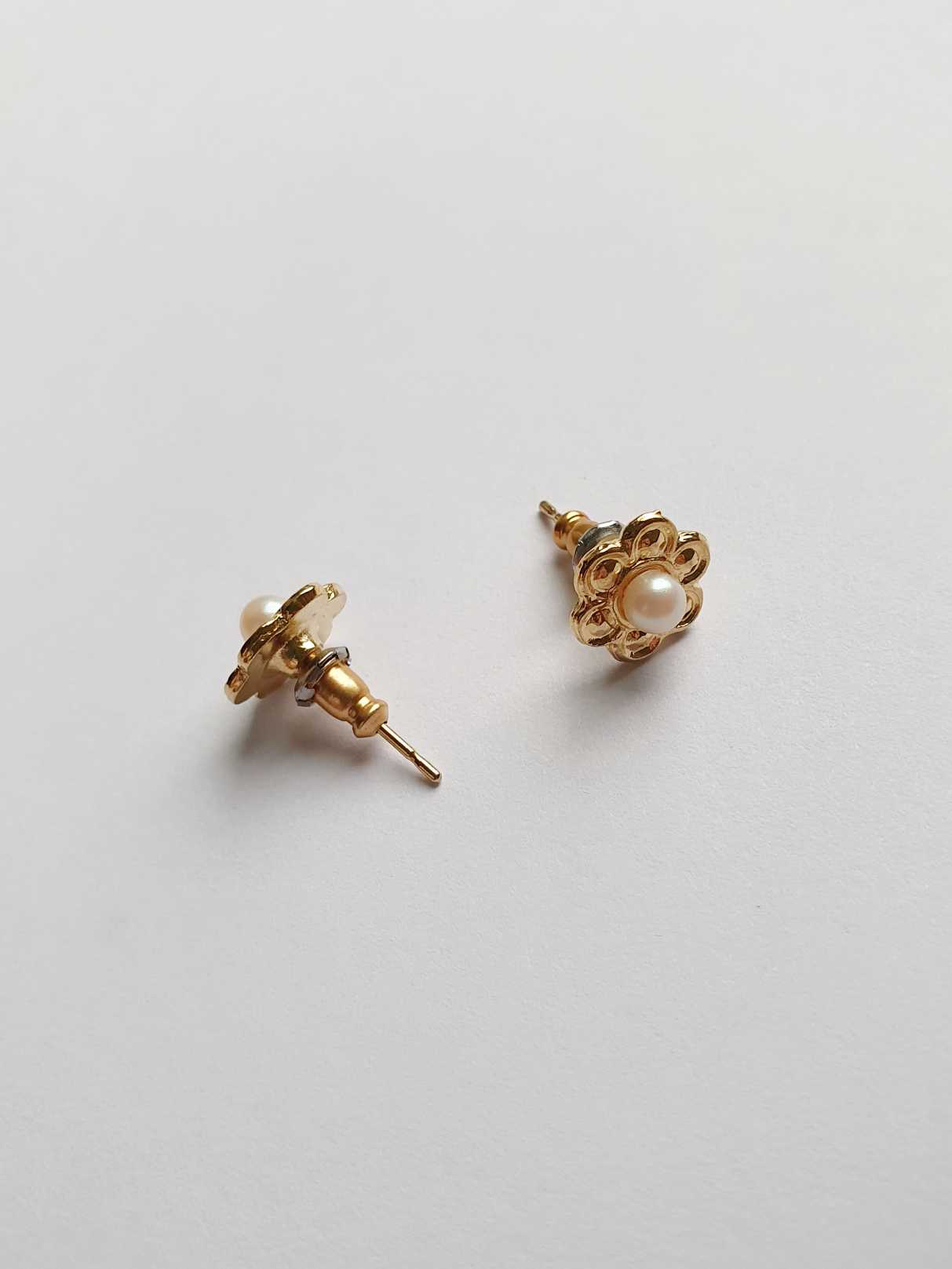 Vintage Gold Plated Flower Stud Earrings with Faux Pearl - Image 3
