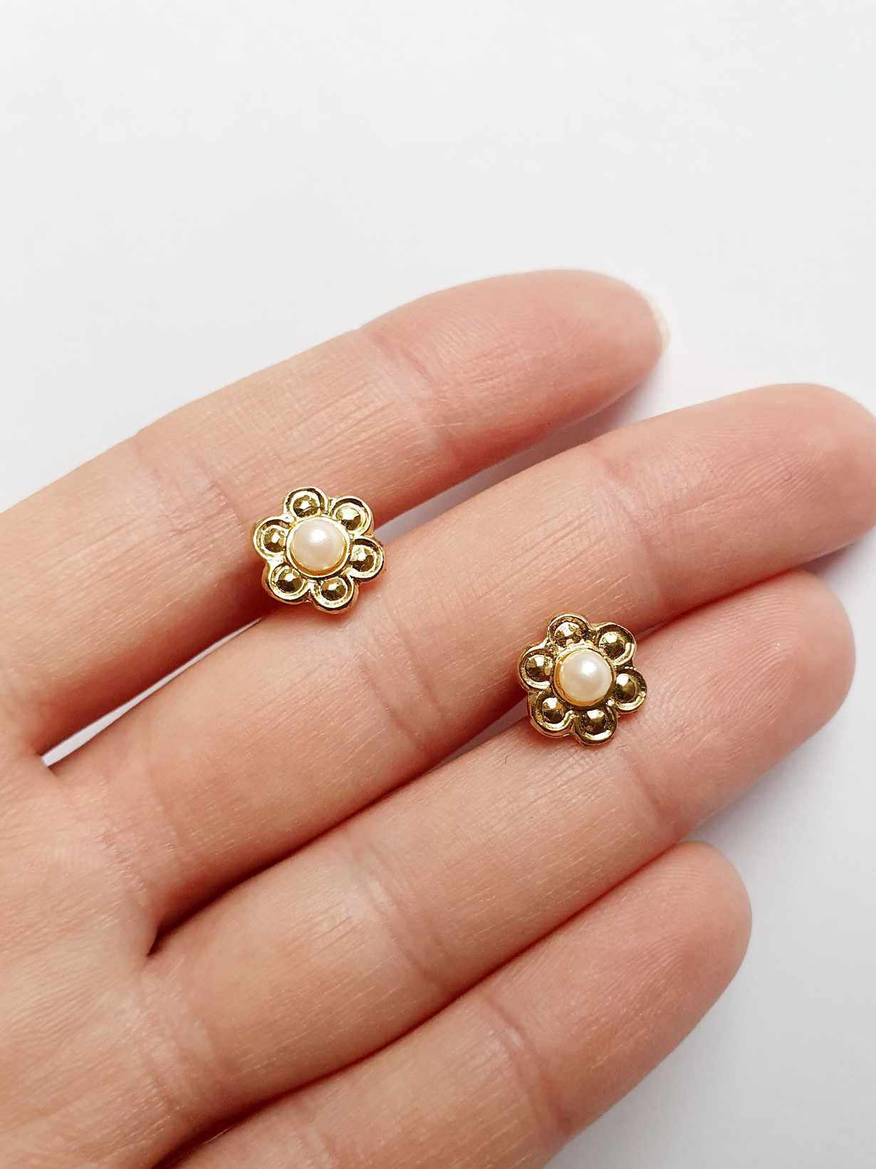 Vintage Gold Plated Flower Stud Earrings with Faux Pearl - Image 6