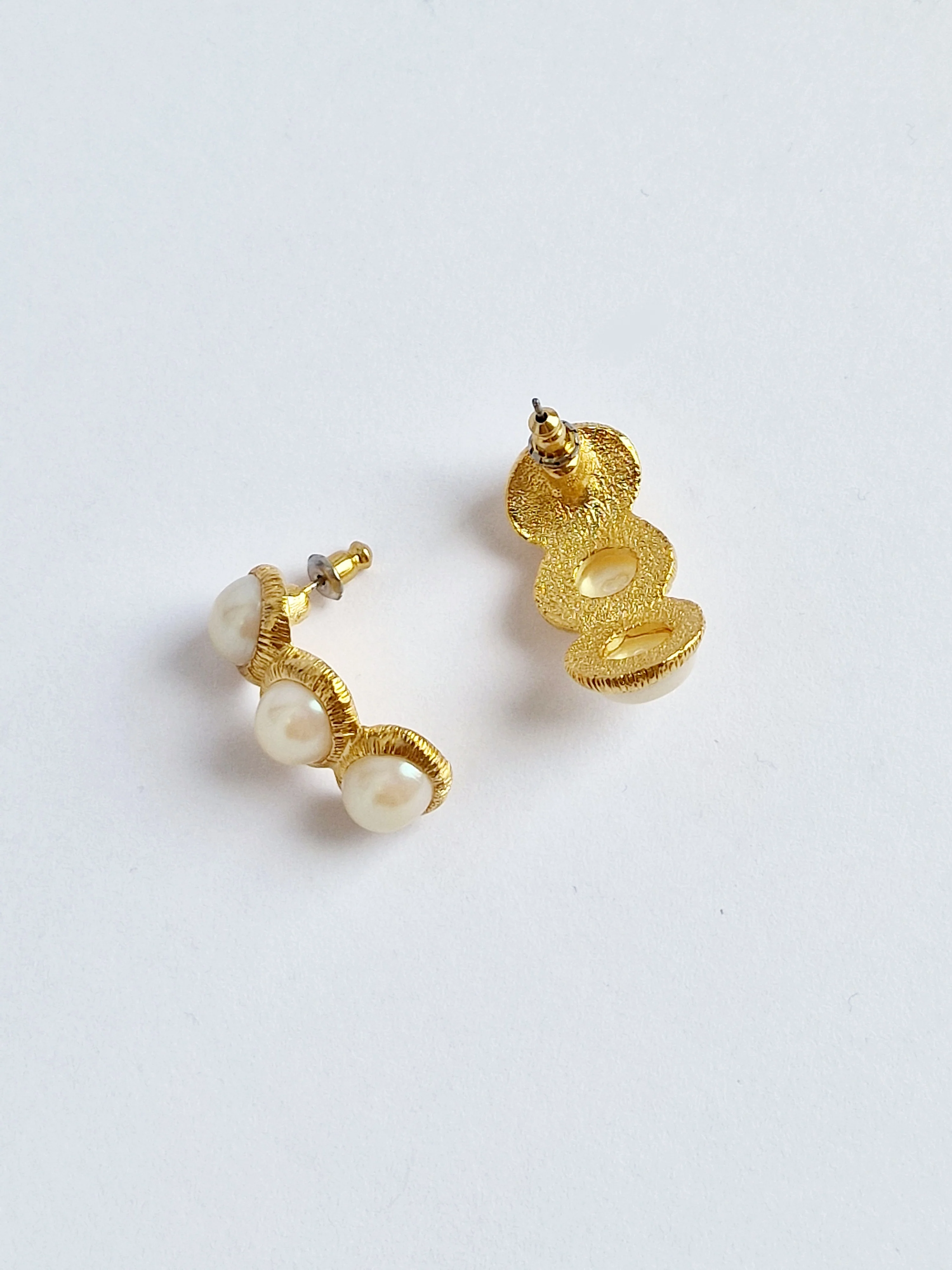 Vintage Gold Plated Half Hoop Triple Pearl Earrings - Image 5