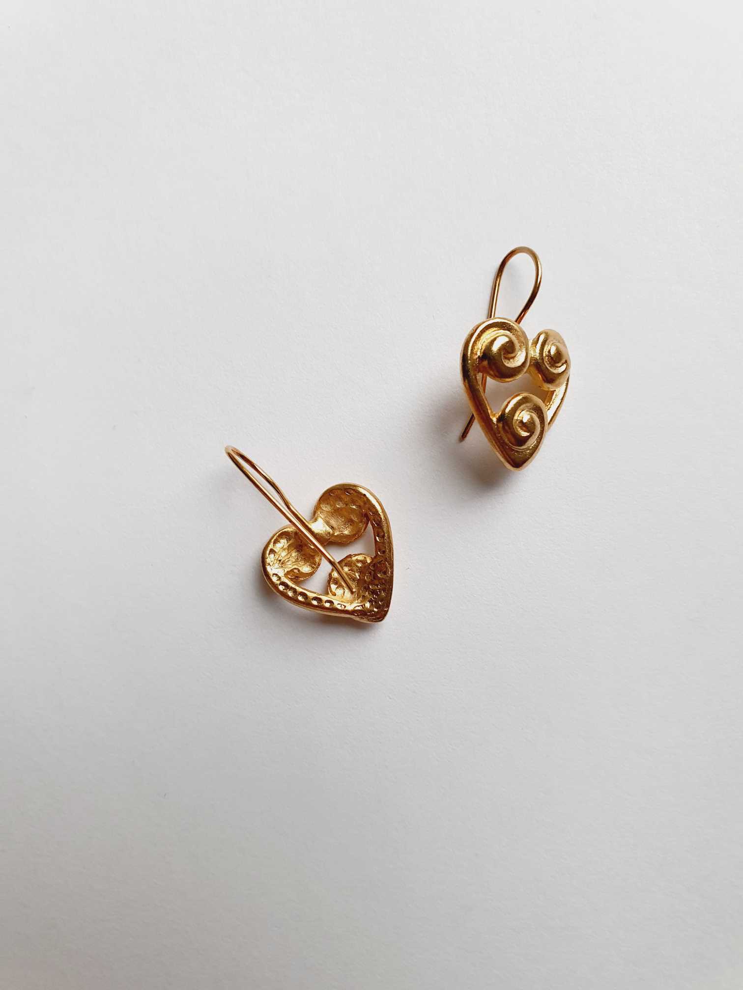 Vintage Gold Plated Heart Drop Earrings - Image 5