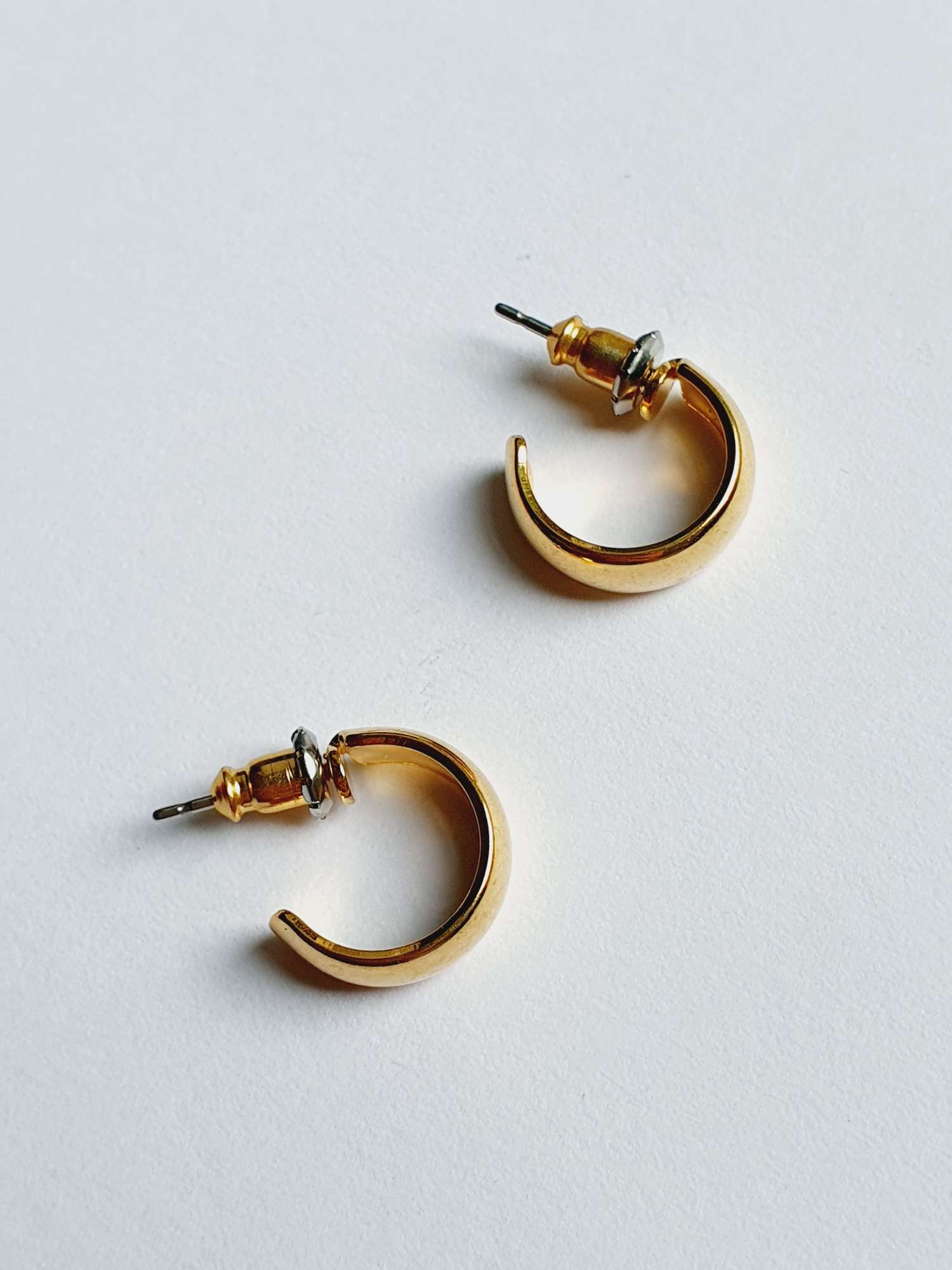 Vintage Gold Plated Minimal Micro Hoop Earrings - Image 4