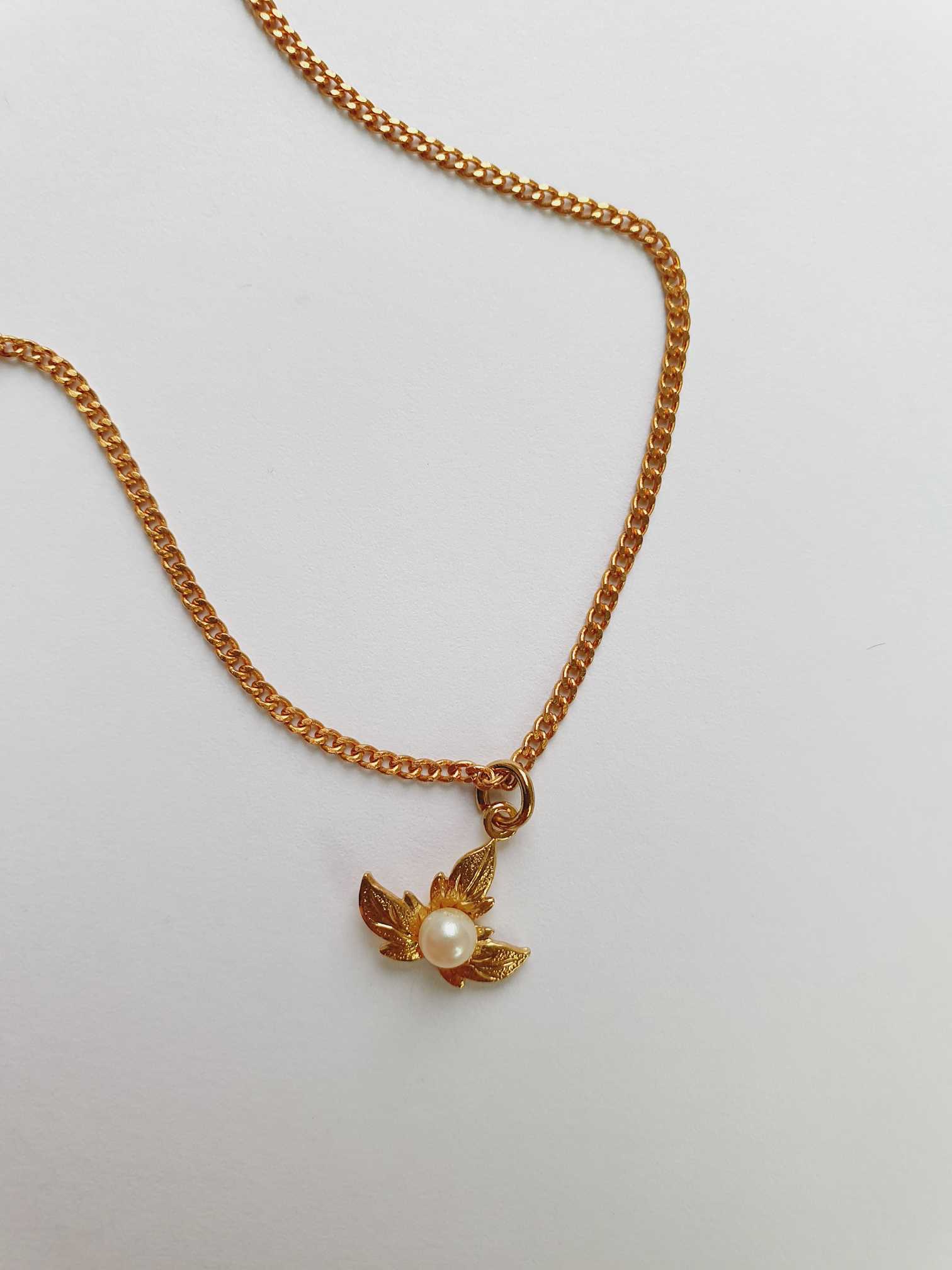 Vintage Gold Plated Pear Leaf Earring & Necklace Set - Image 3