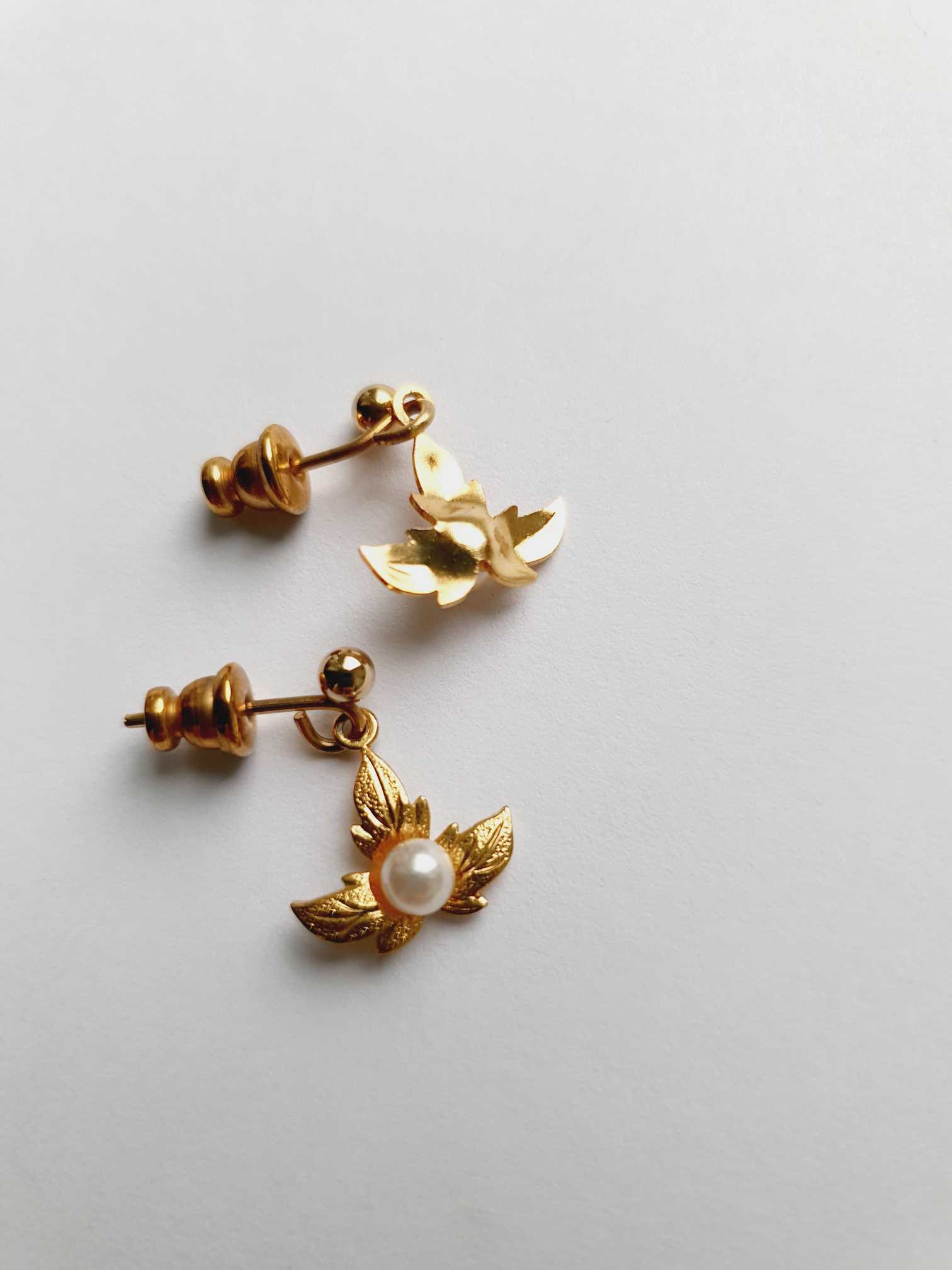 Vintage Gold Plated Pear Leaf Earring & Necklace Set - Image 7