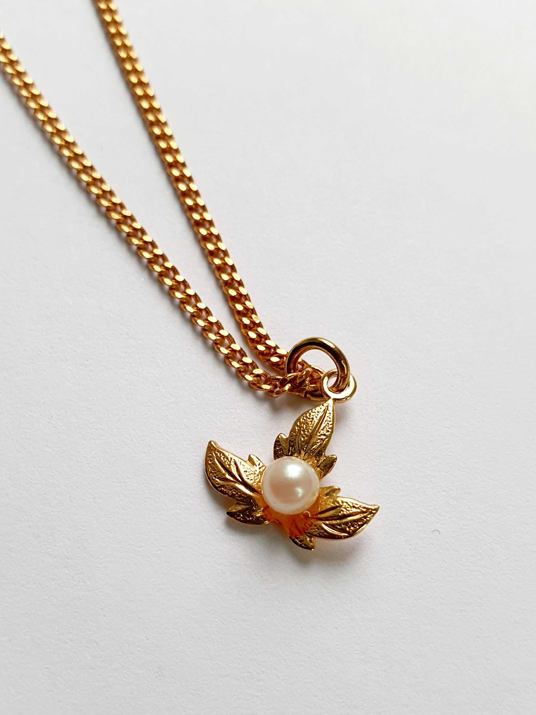 Vintage Gold Plated Pear Leaf Earring & Necklace Set - Image 9