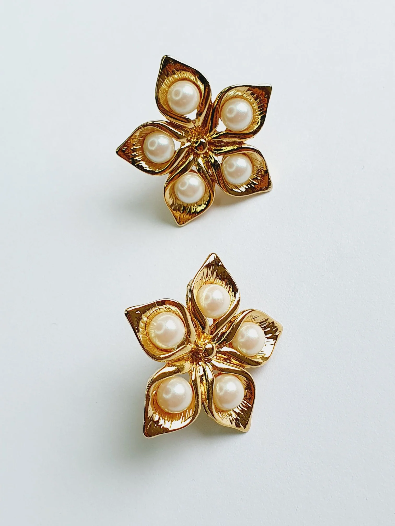 Vintage Gold Plated Pearl Flower Stud Earrings - Image 4