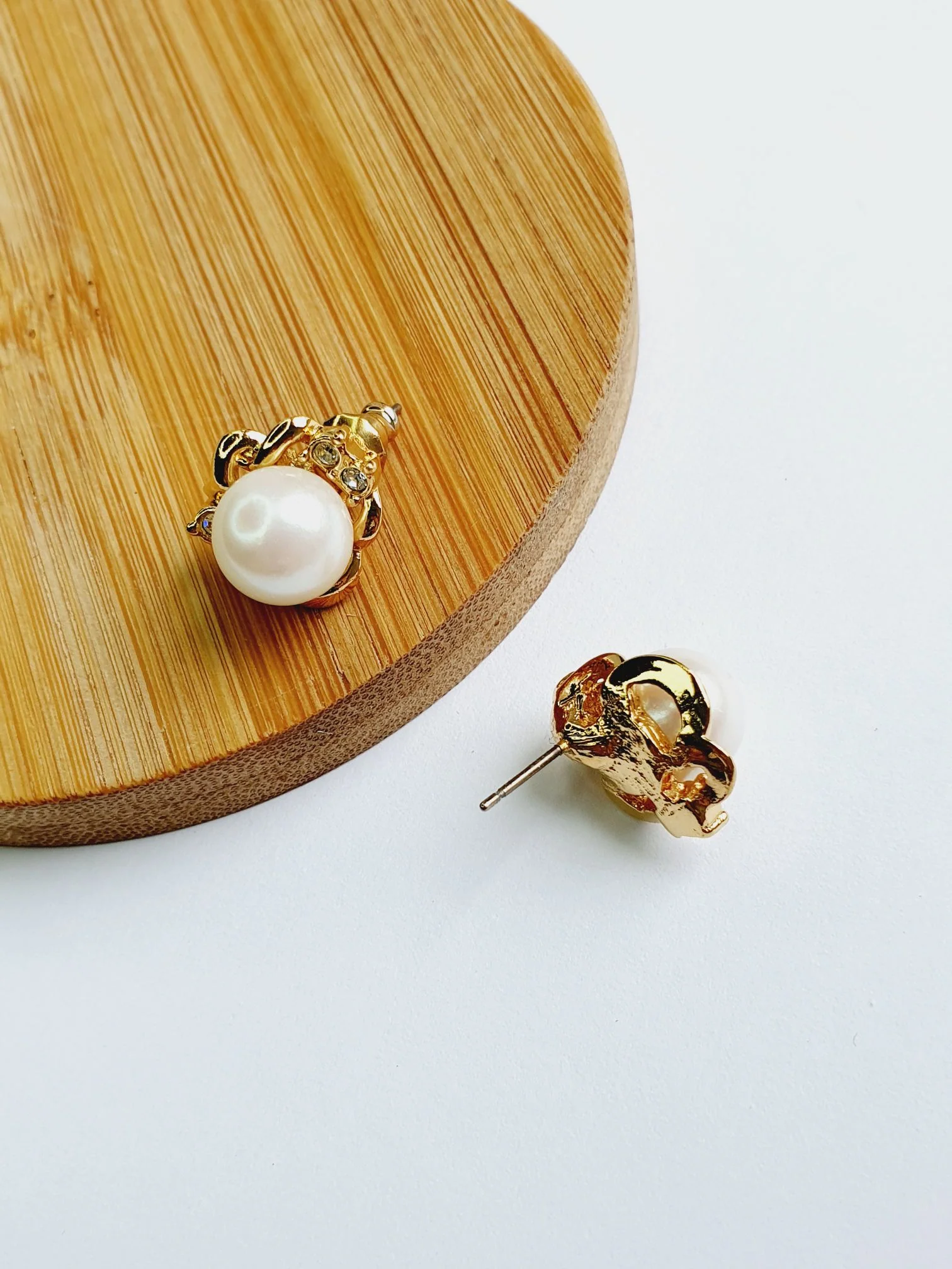 Vintage Gold Plated Pearl Stud Earrings - Image 4