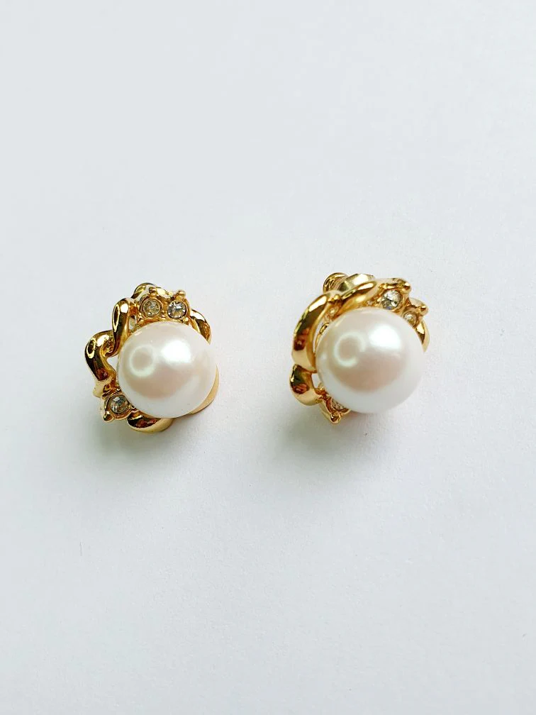 Vintage Gold Plated Pearl Stud Earrings - Image 5