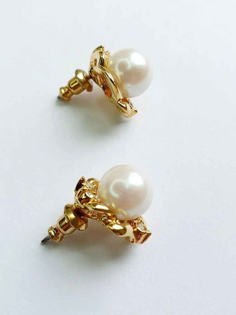 Vintage Gold Plated Pearl Stud Earrings - Image 6