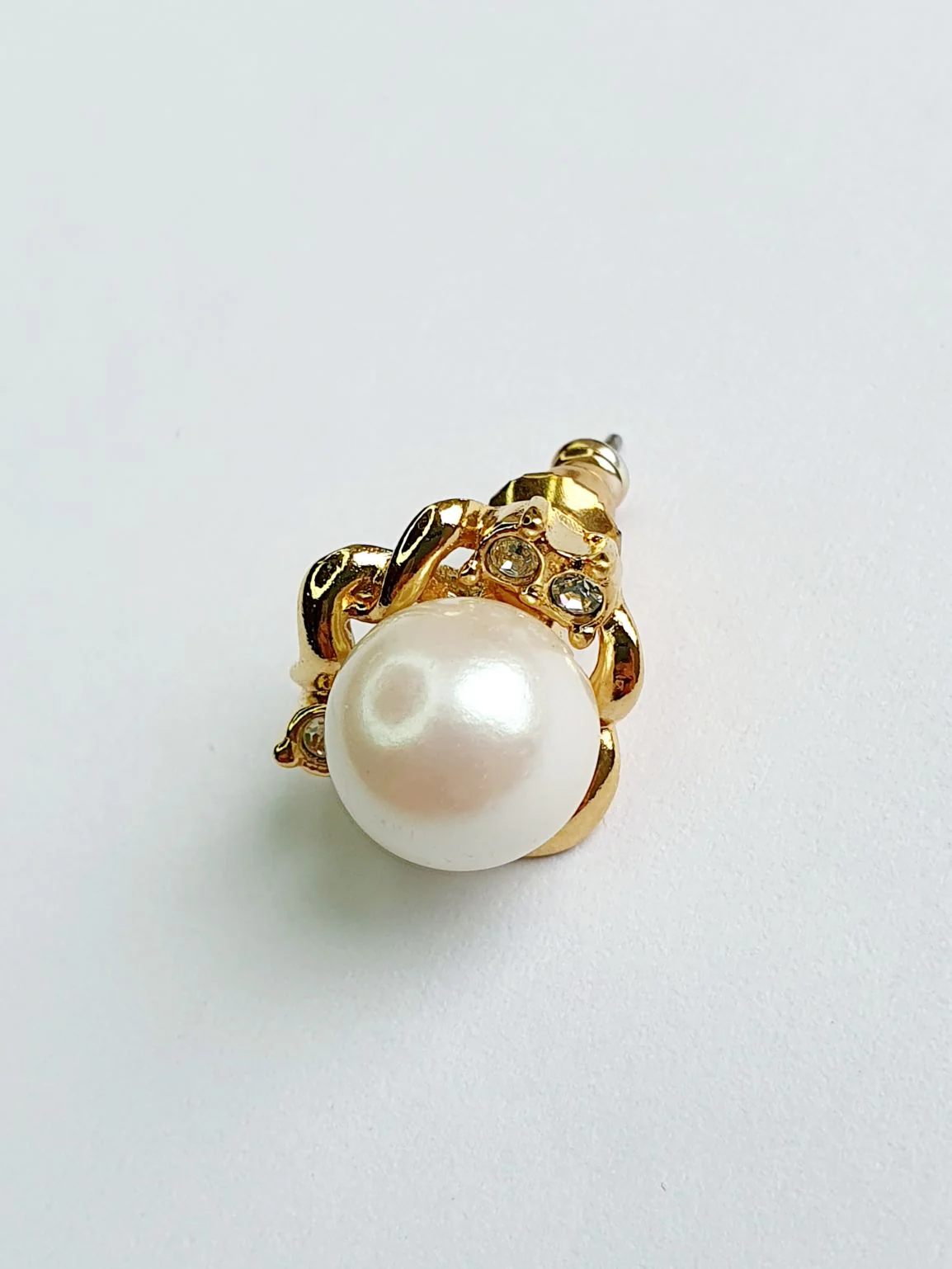 Vintage Gold Plated Pearl Stud Earrings - Image 7