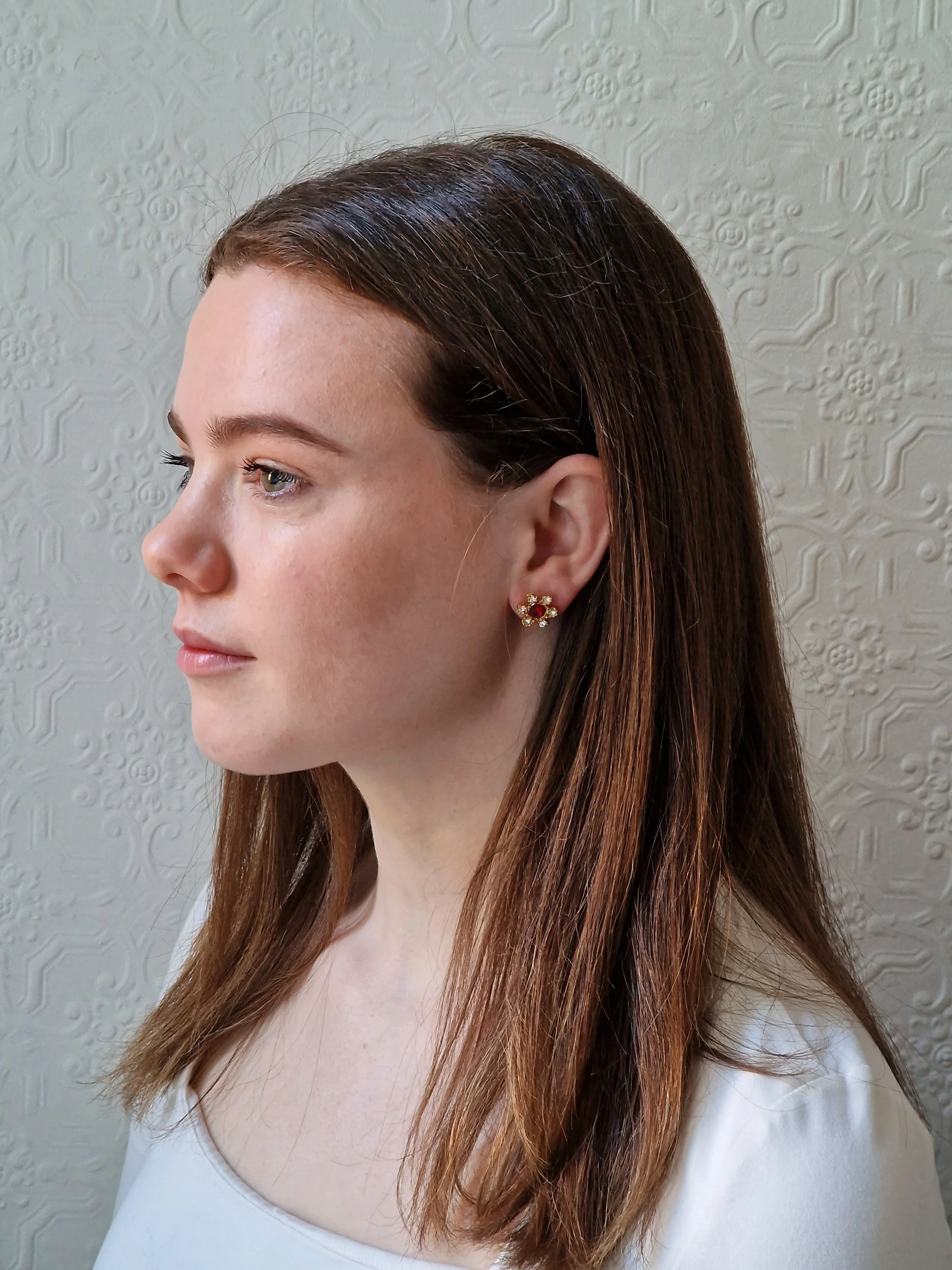 Vintage Gold Plated Red & Clear Crystal Flower Stud Earrings - Image 5