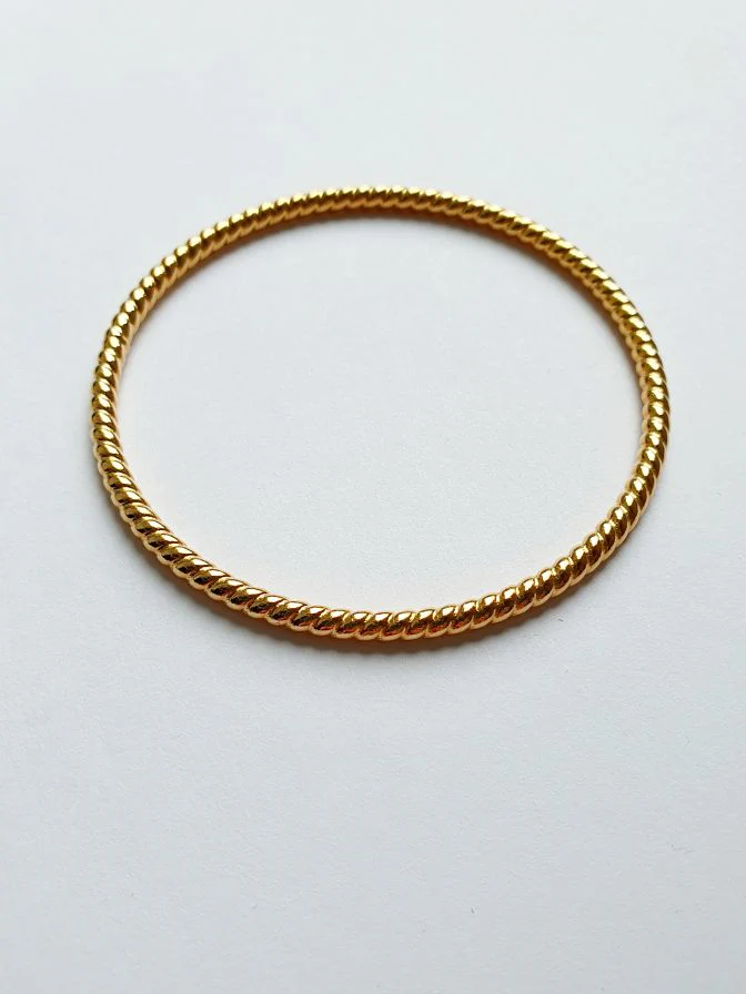 Vintage Gold Plated Round Twist Bangle Bracelet - Image 5