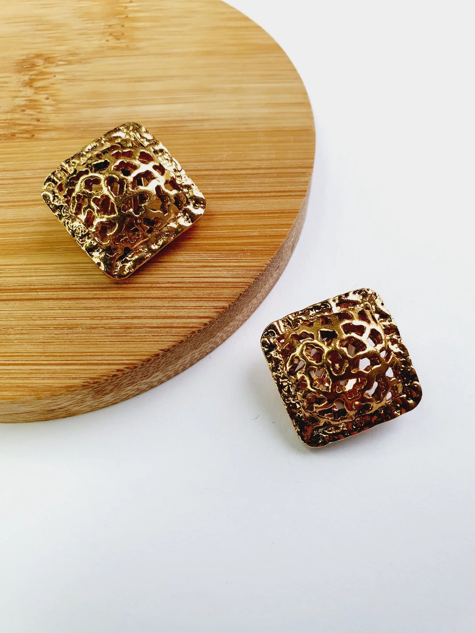 Vintage Gold Plated Square Clip On Earrings - Image 4